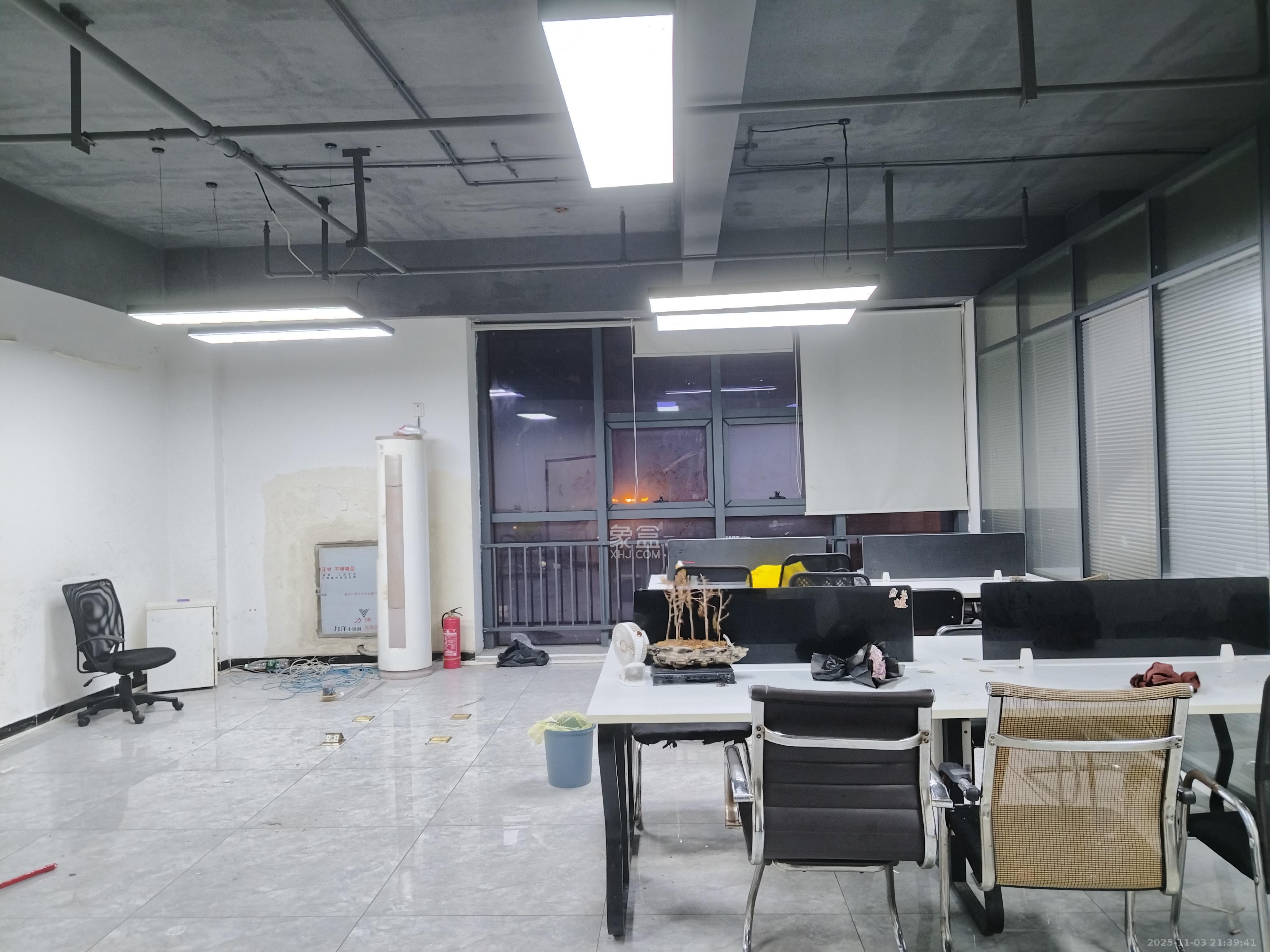 叠彩兰亭   150.0㎡      6000.0元/月室内图