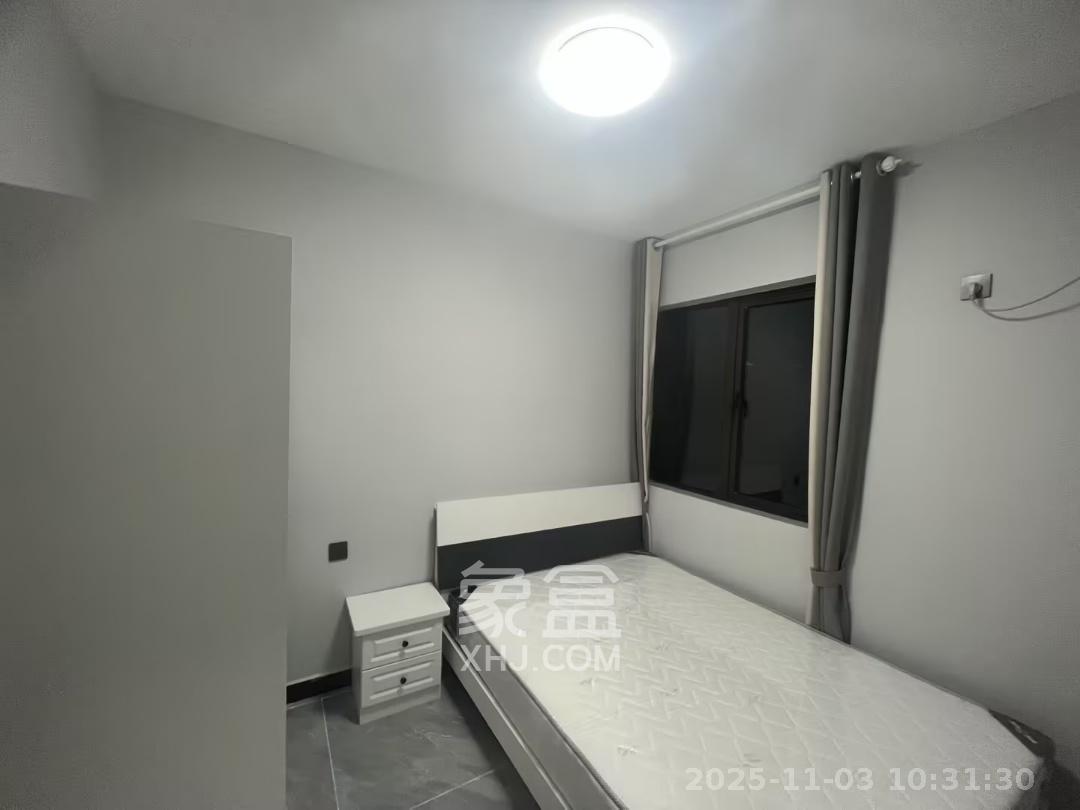 盛地春天里 4室2厅1卫 2000.0元/月 盛地春天里 4室2厅1卫 2000.0元/月室内图