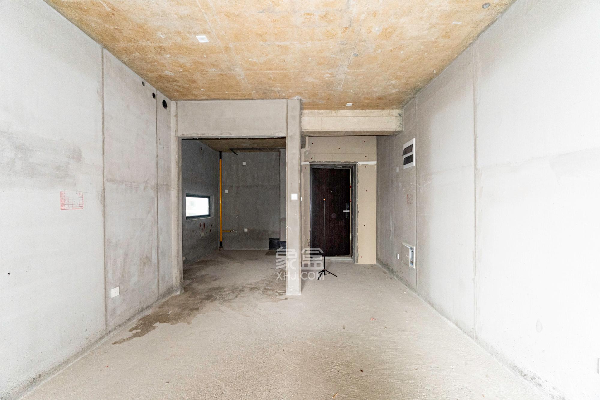 和顺府 4室2厅2卫 120.0万 和顺府 4室2厅2卫 120.0万客厅