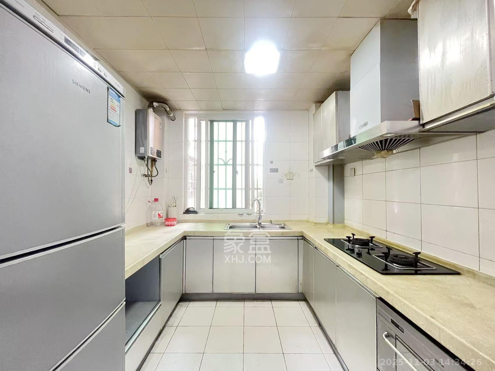 恩瑞麓山名园（龙王港小区）  3室2厅2卫    2400.0元/月室内图