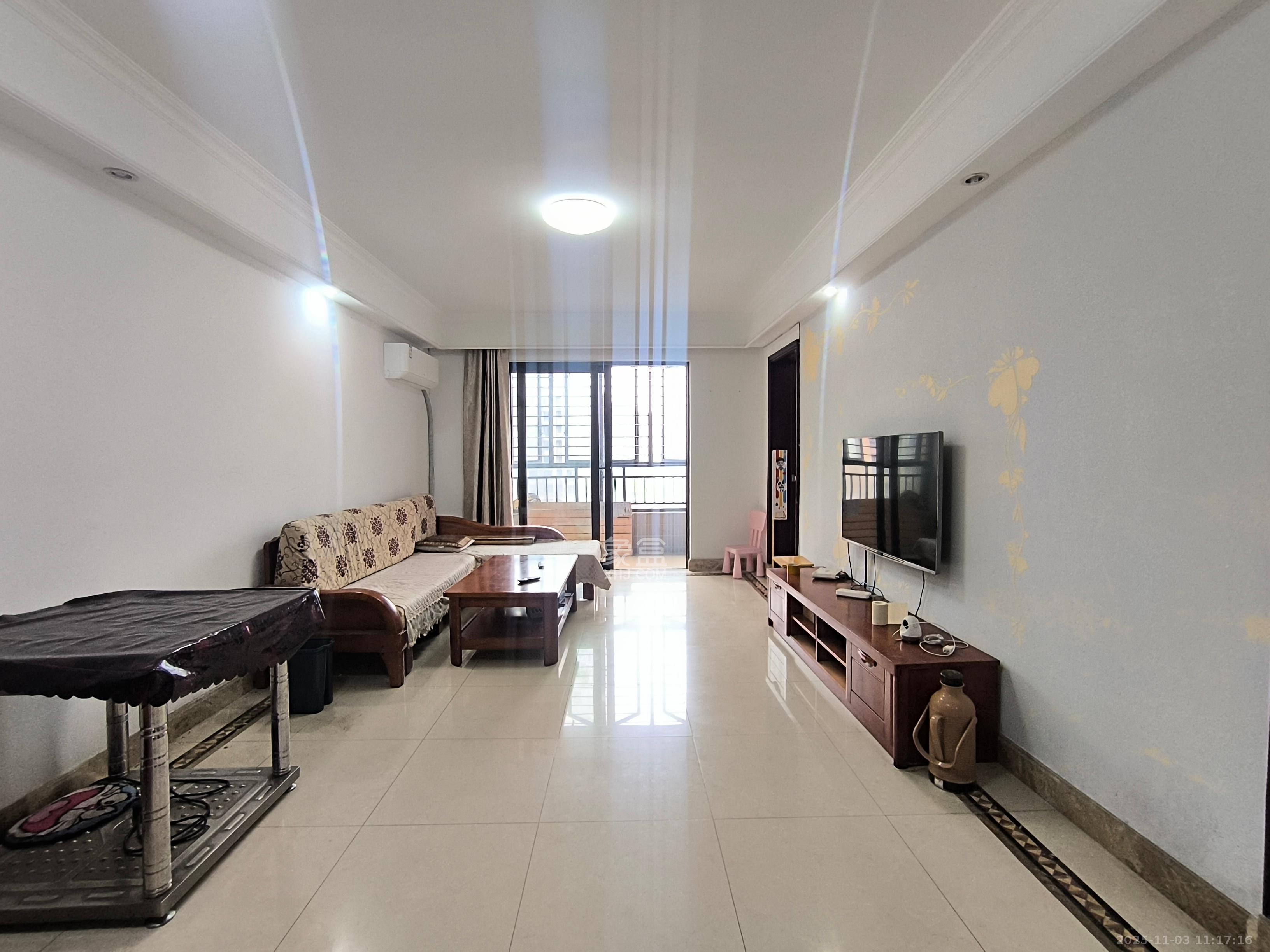 中海国际一期  1室2厅2卫    2200.0元/月