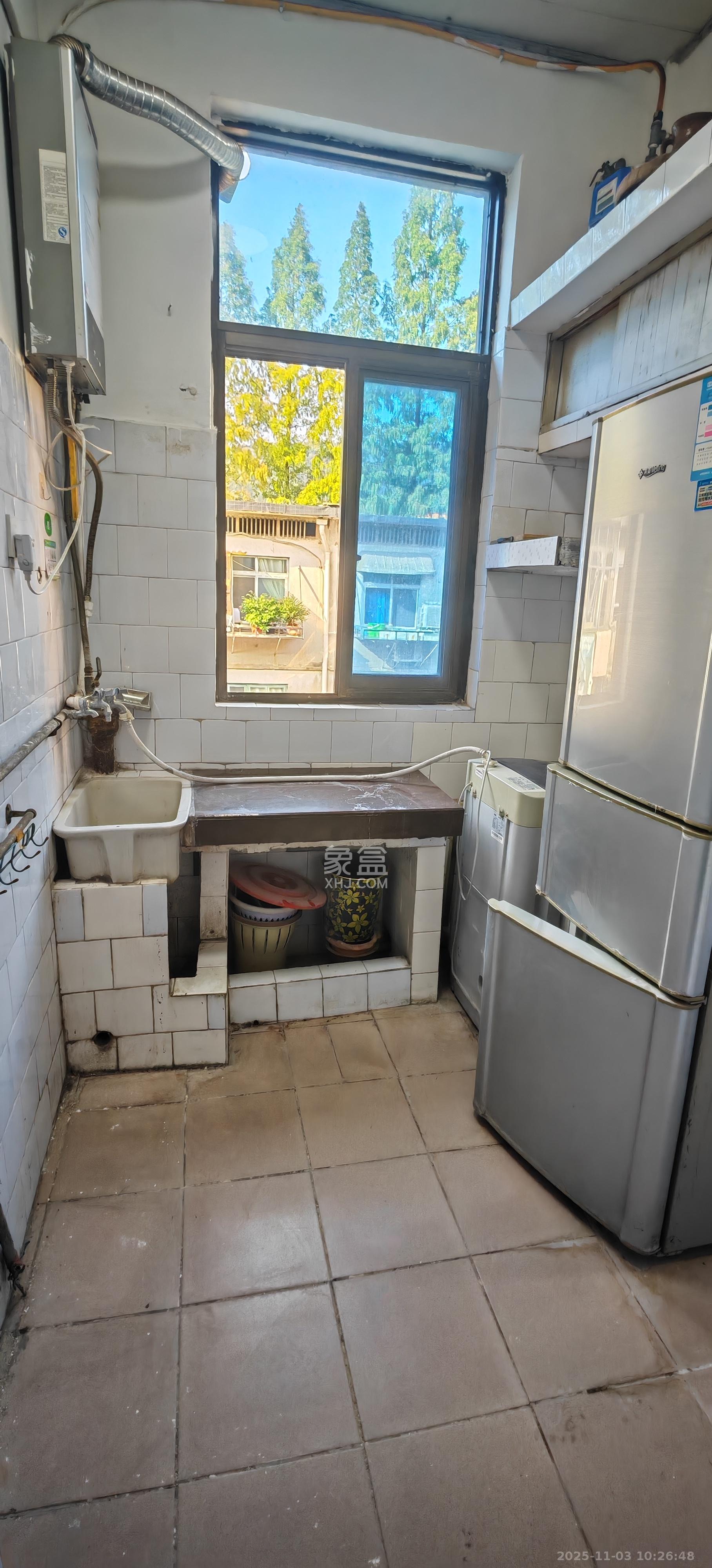 高家坪住宅新区  3室2厅1卫    2500.0元/月室内图