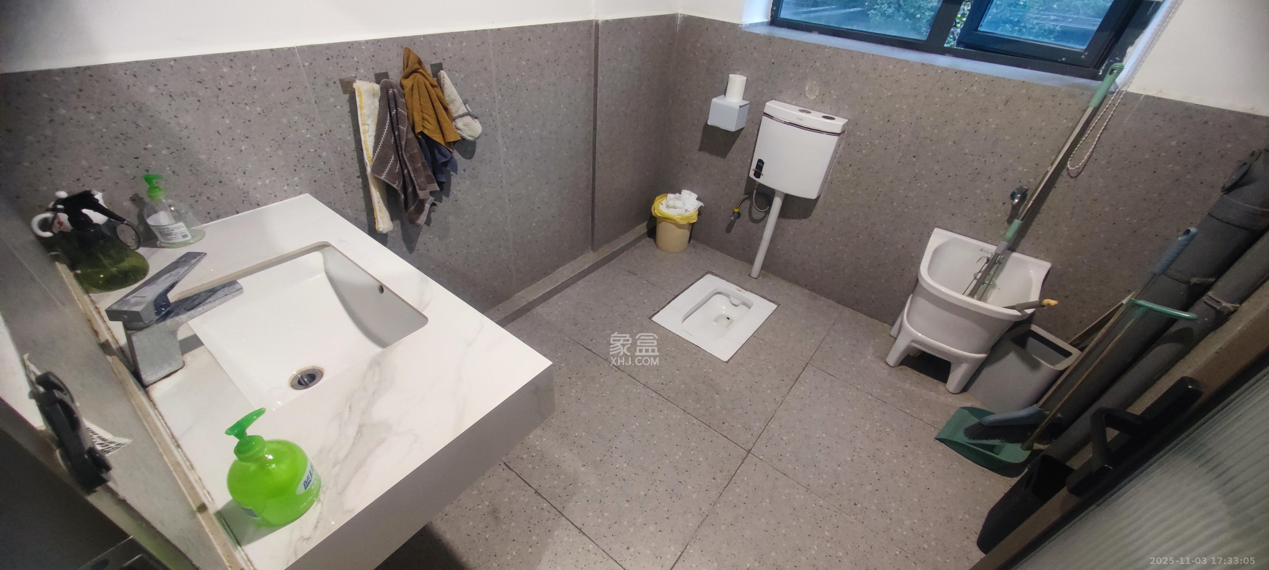 卓越浅水湾 7室2厅2卫 4500.0元/月 卓越浅水湾 7室2厅2卫 4500.0元/月室内图