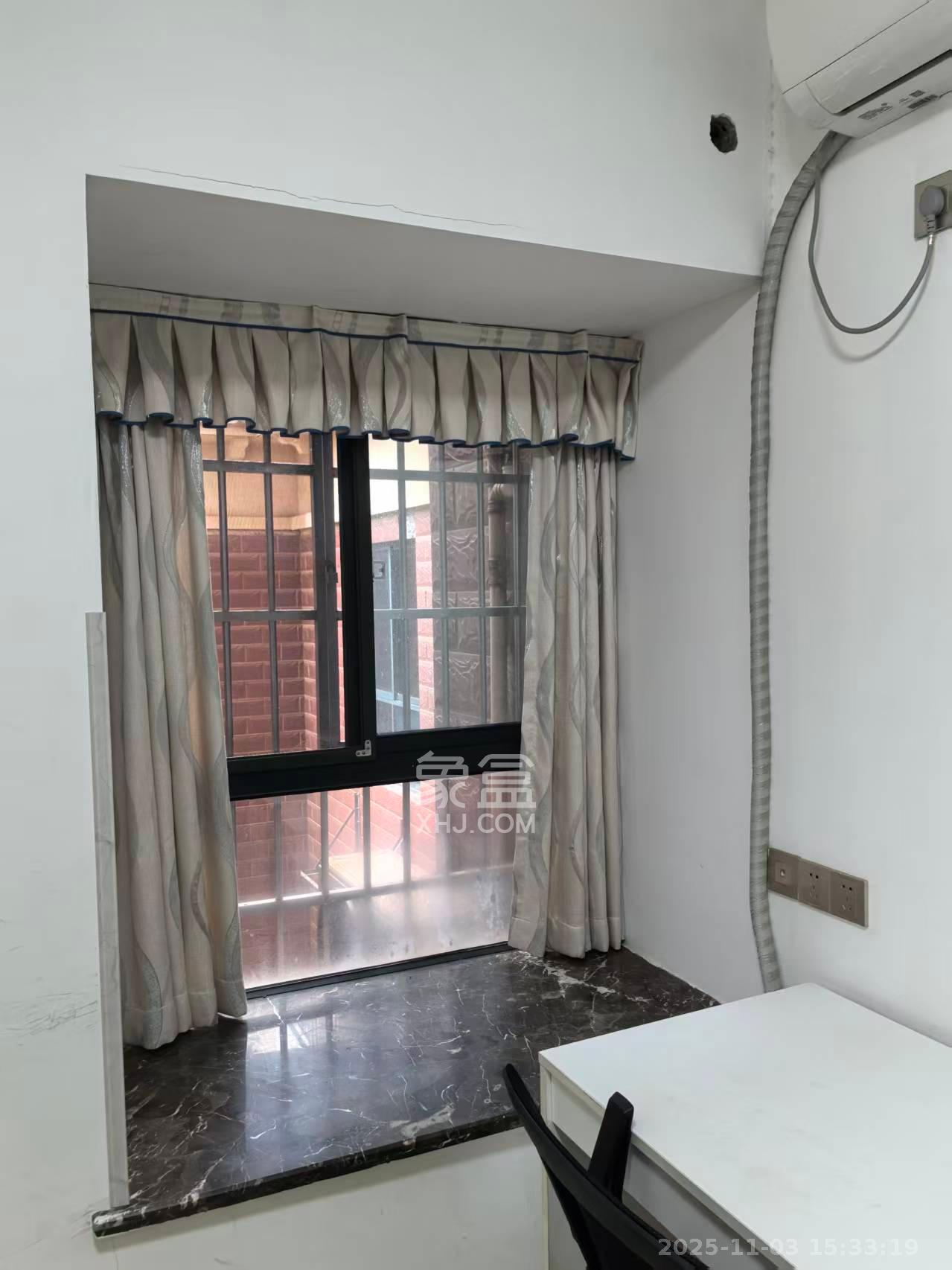 麓枫和苑  2室1厅1卫    2200.0元/月室内图