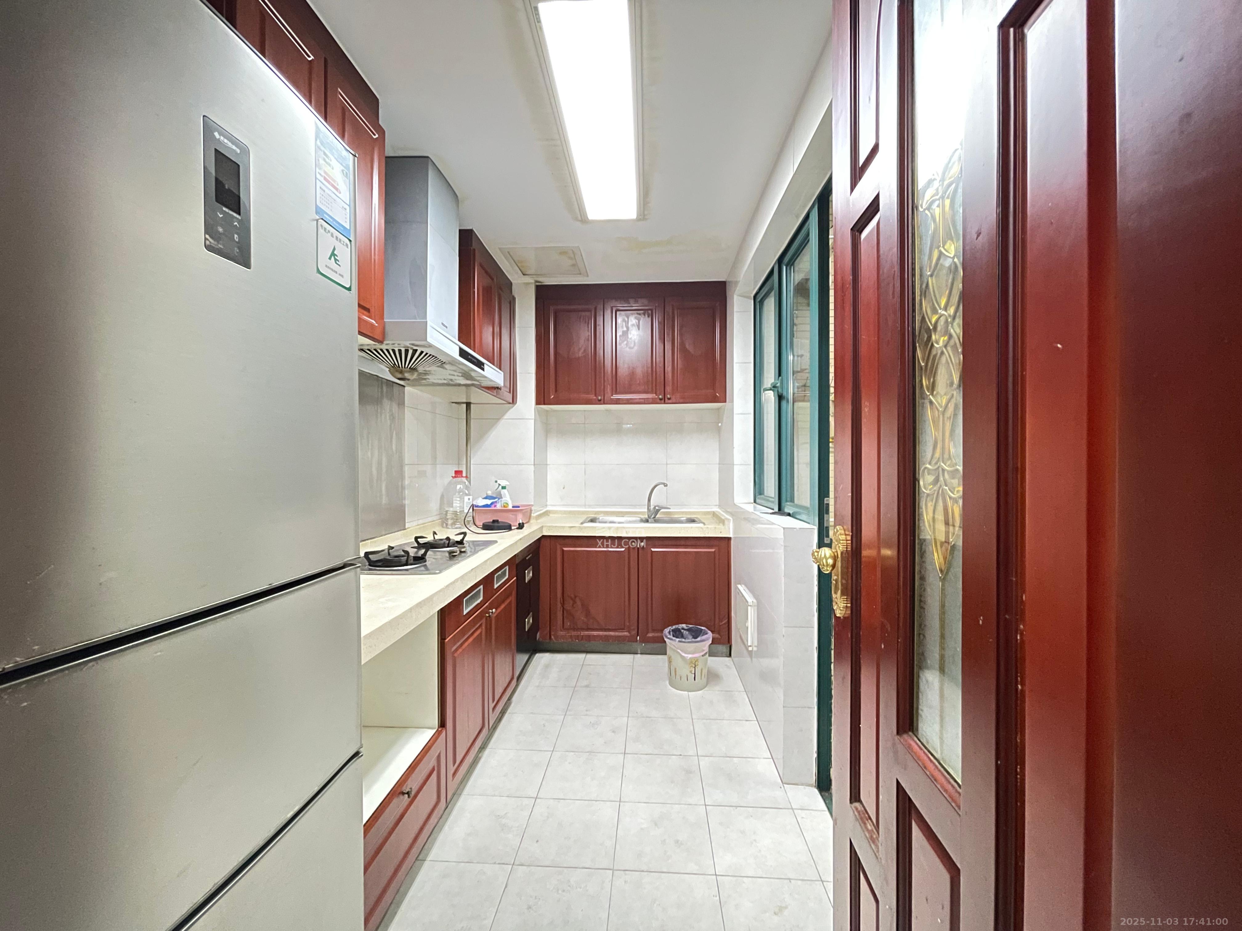 恒大名都  4室2厅2卫    1800.0元/月室内图