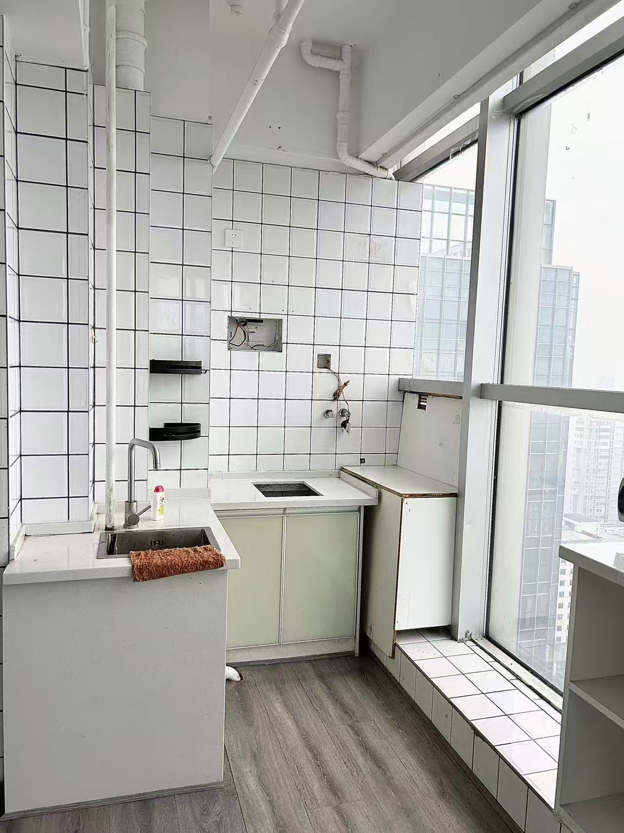 雄森国际 1室1厅1卫 1000.0元/月 雄森国际 1室1厅1卫 1000.0元/月室内图