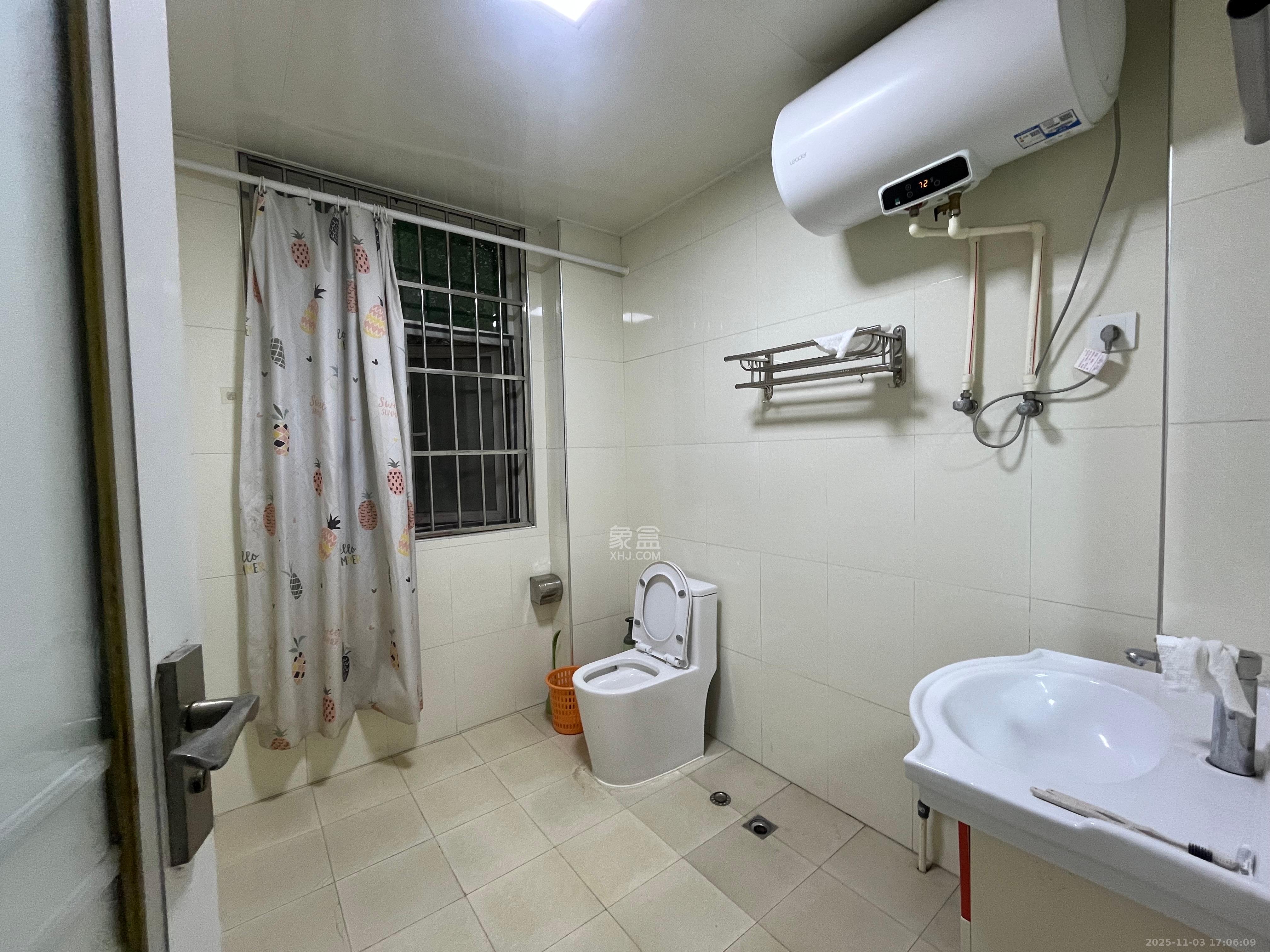 格林星城 3室2厅2卫 2200.0元/月 格林星城 3室2厅2卫 2200.0元/月室内图