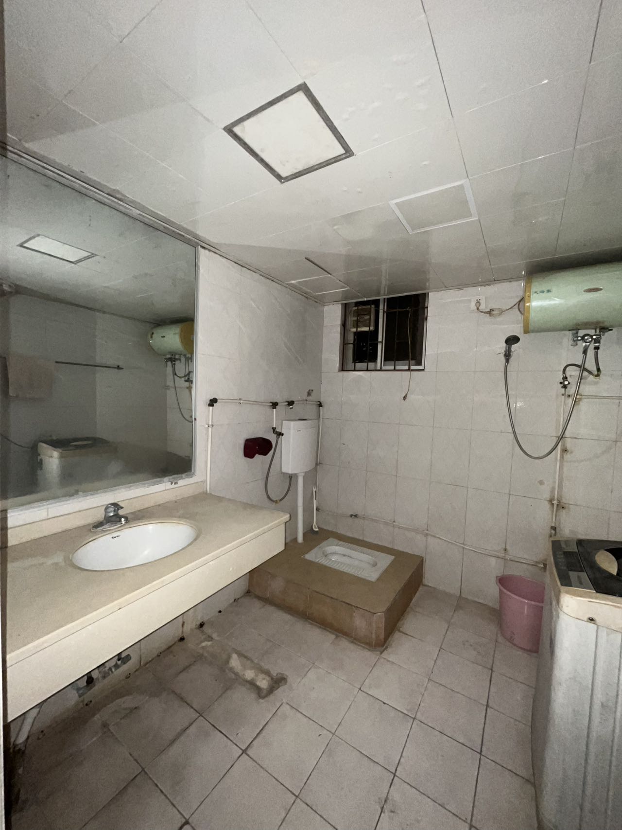 金融花园  4室2厅2卫    2400.0元/月 金融花园  4室2厅2卫    2400.0元/月室内图