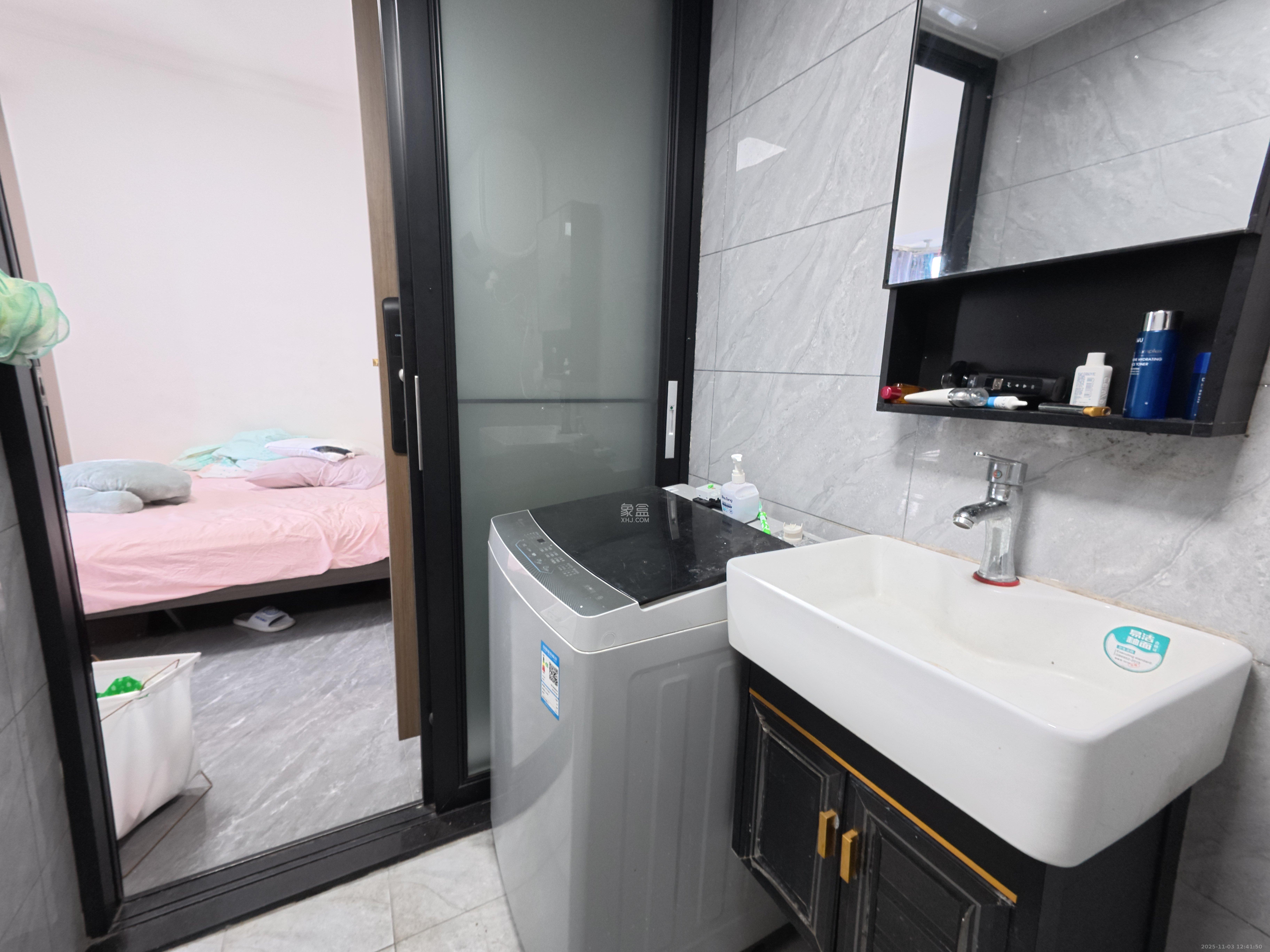 和润园三期 1室1厅1卫 1000.0元/月 和润园三期 1室1厅1卫 1000.0元/月室内图