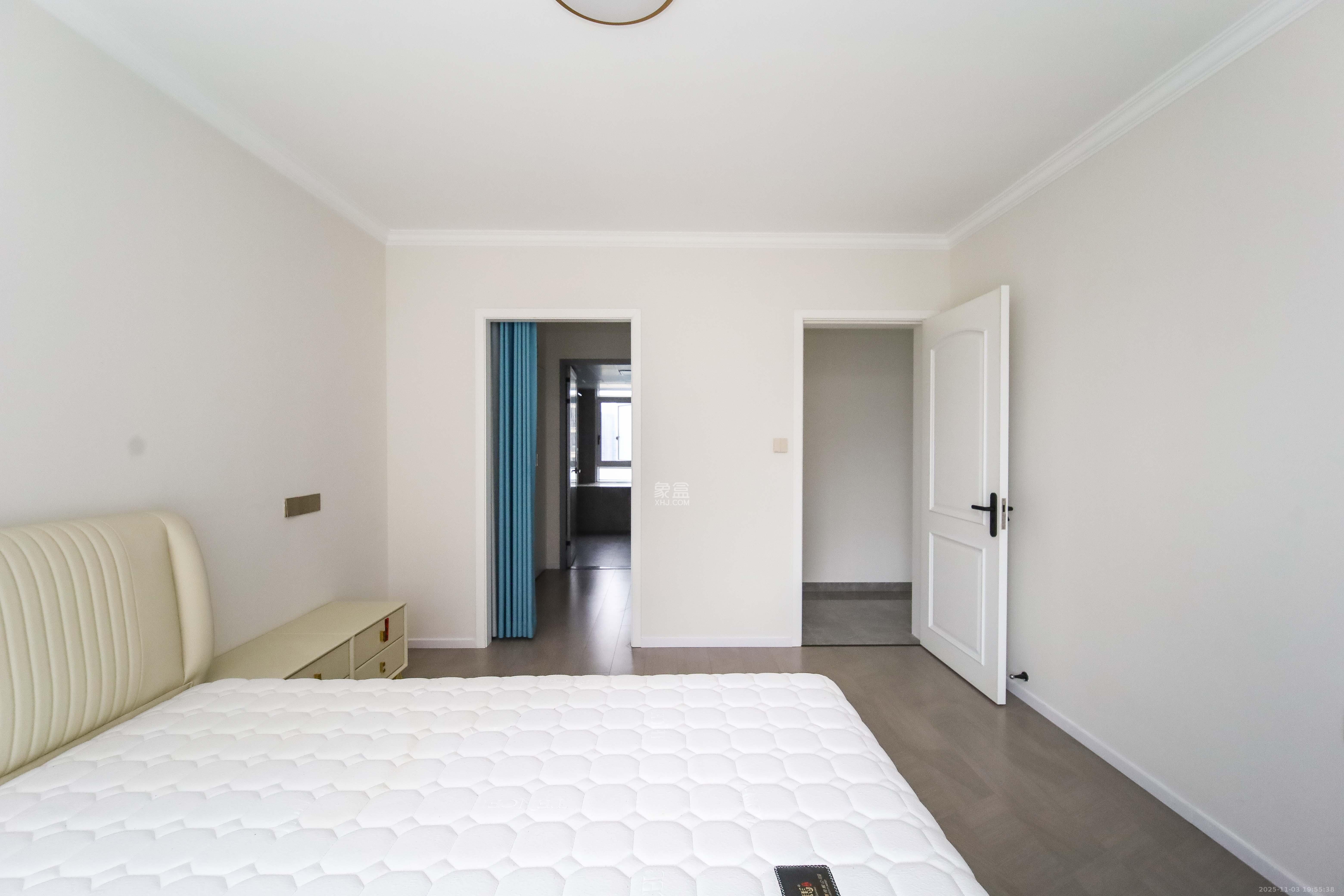 德奥悦东方 4室2厅3卫 229.0万 德奥悦东方 4室2厅3卫 229.0万卧室