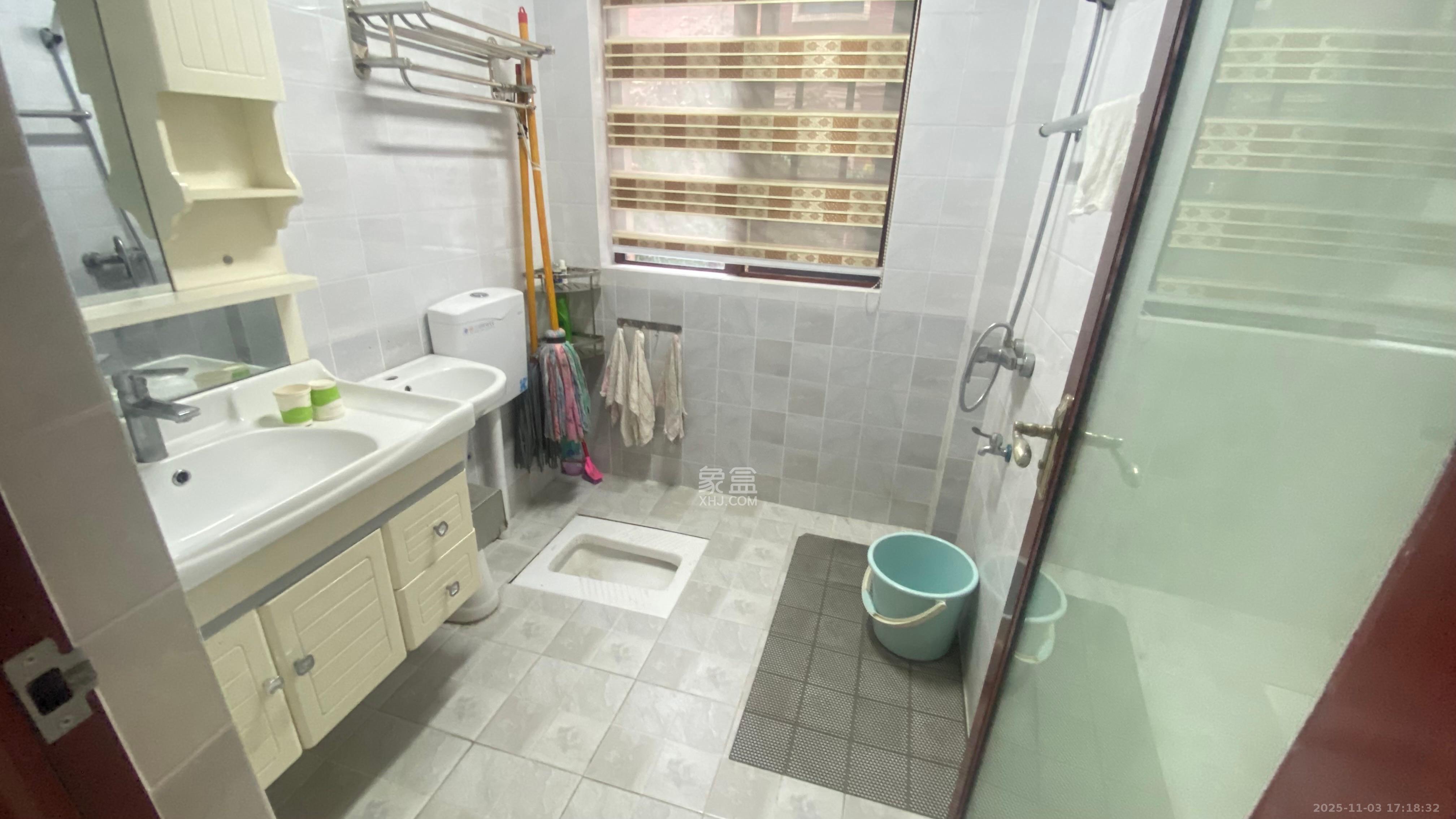 顺天御岭 4室2厅2卫 2800.0元/月 顺天御岭 4室2厅2卫 2800.0元/月室内图