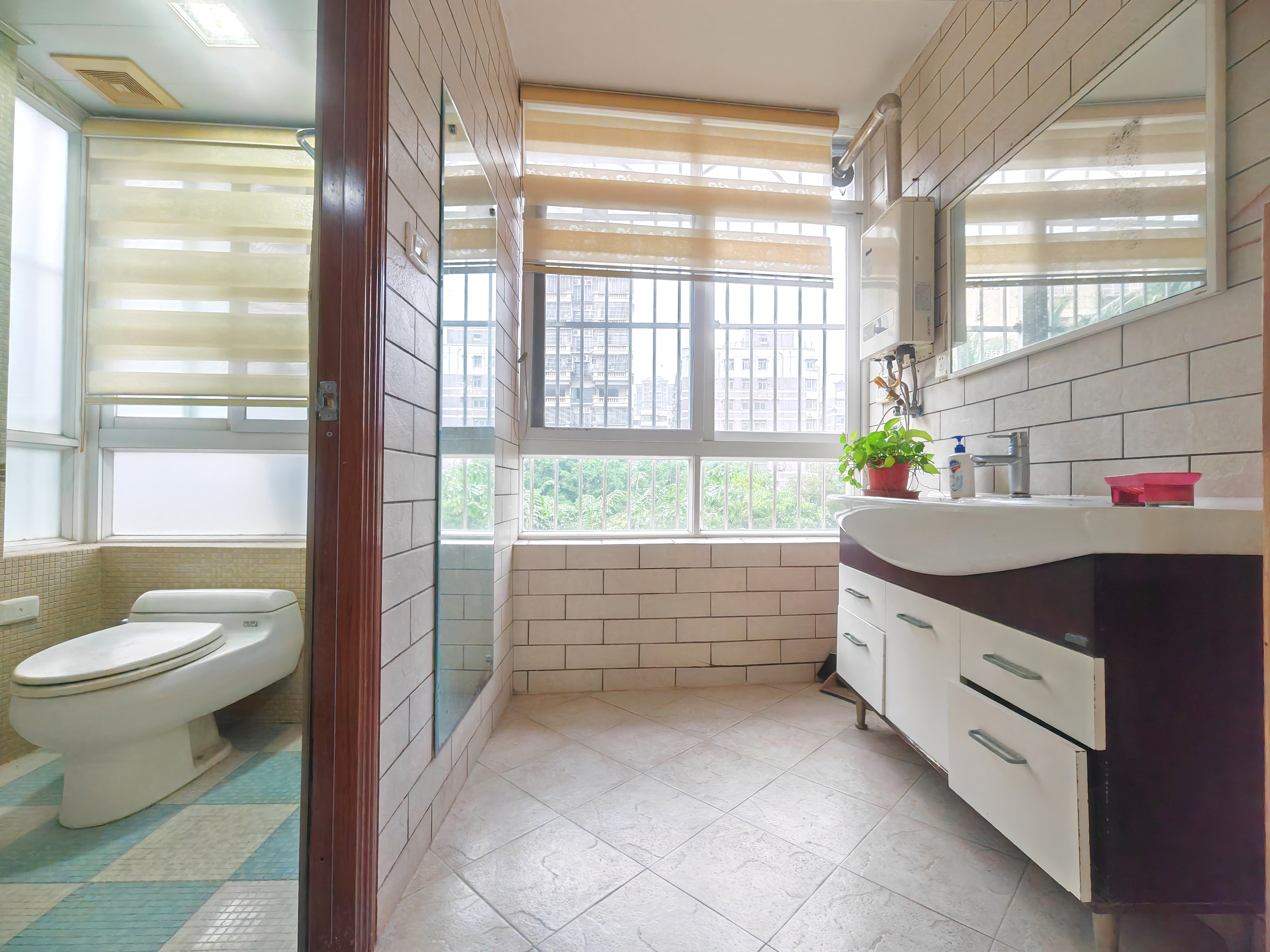 省建设厅宿舍  4室2厅2卫    3500.0元/月室内图