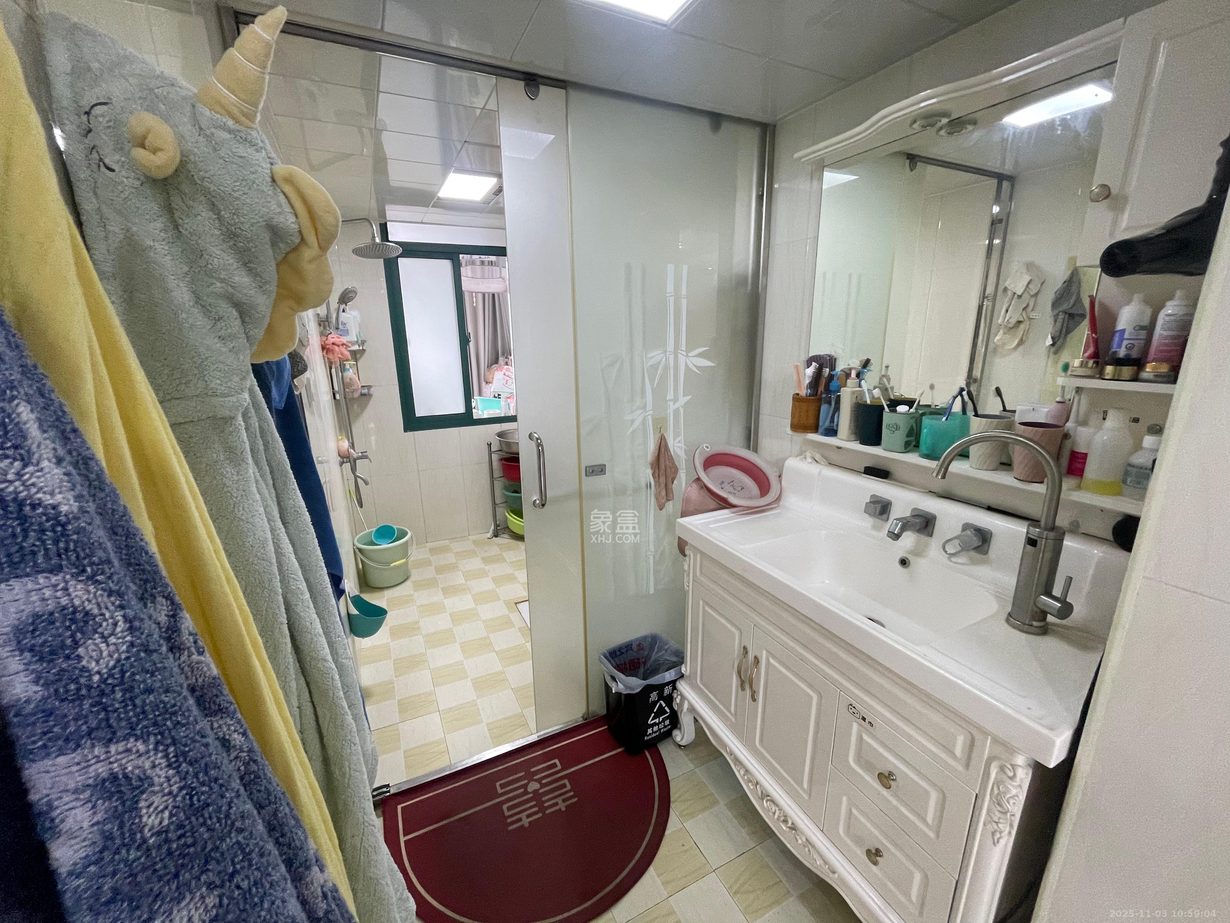 麓景裕园  2室2厅1卫    2500.0元/月室内图