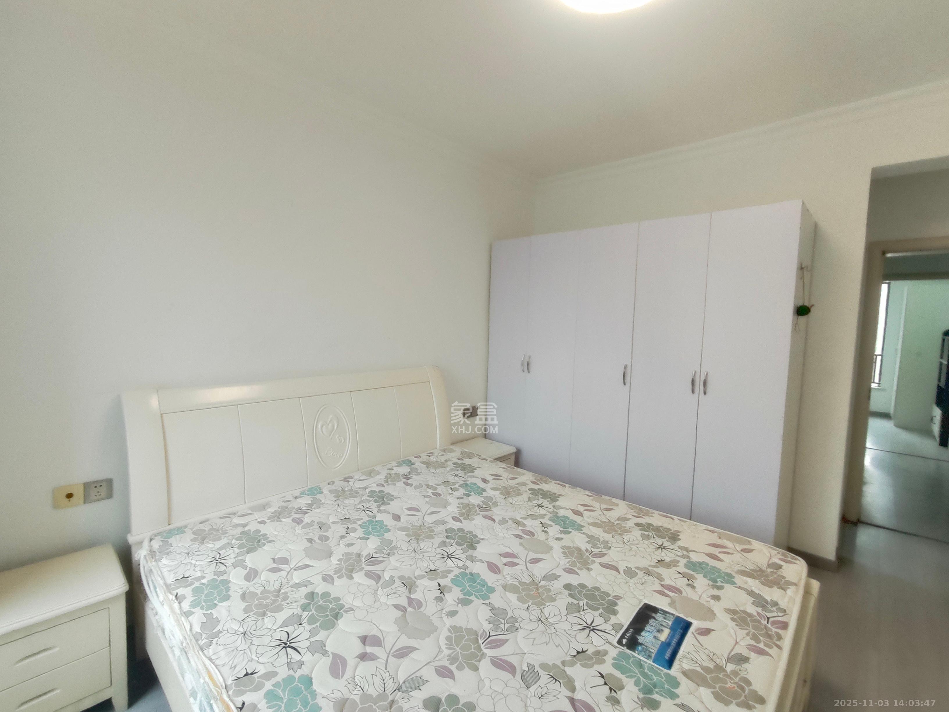 旭辉御府  3室2厅2卫    2500.0元/月室内图