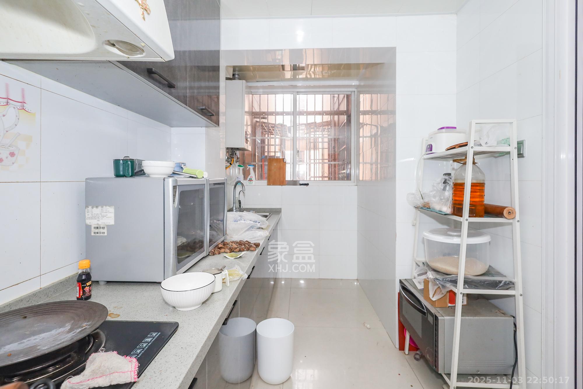 德润园  2室2厅1卫    60.0万厨房