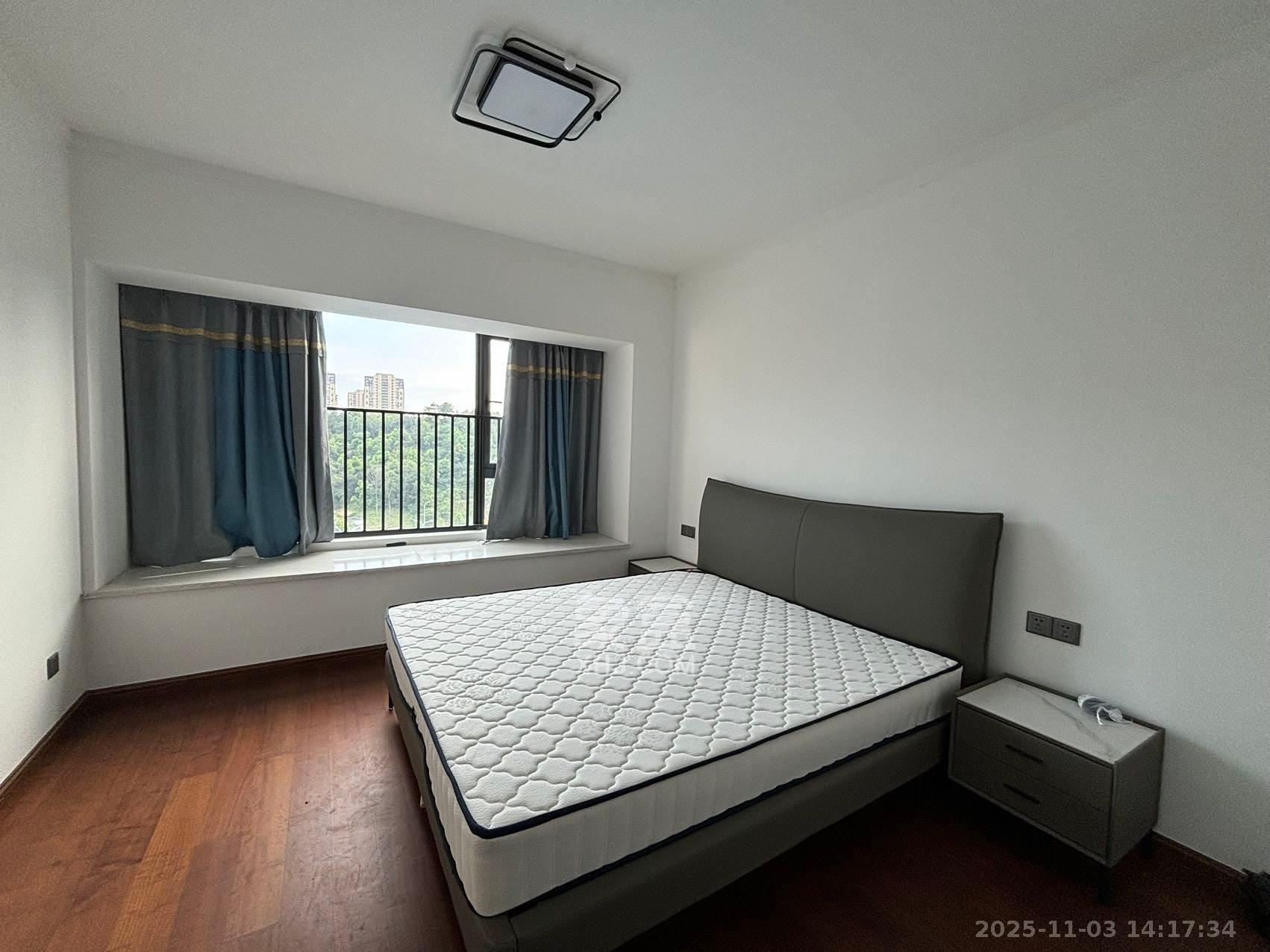 招商雍山湖  4室2厅2卫    3500.0元/月室内图