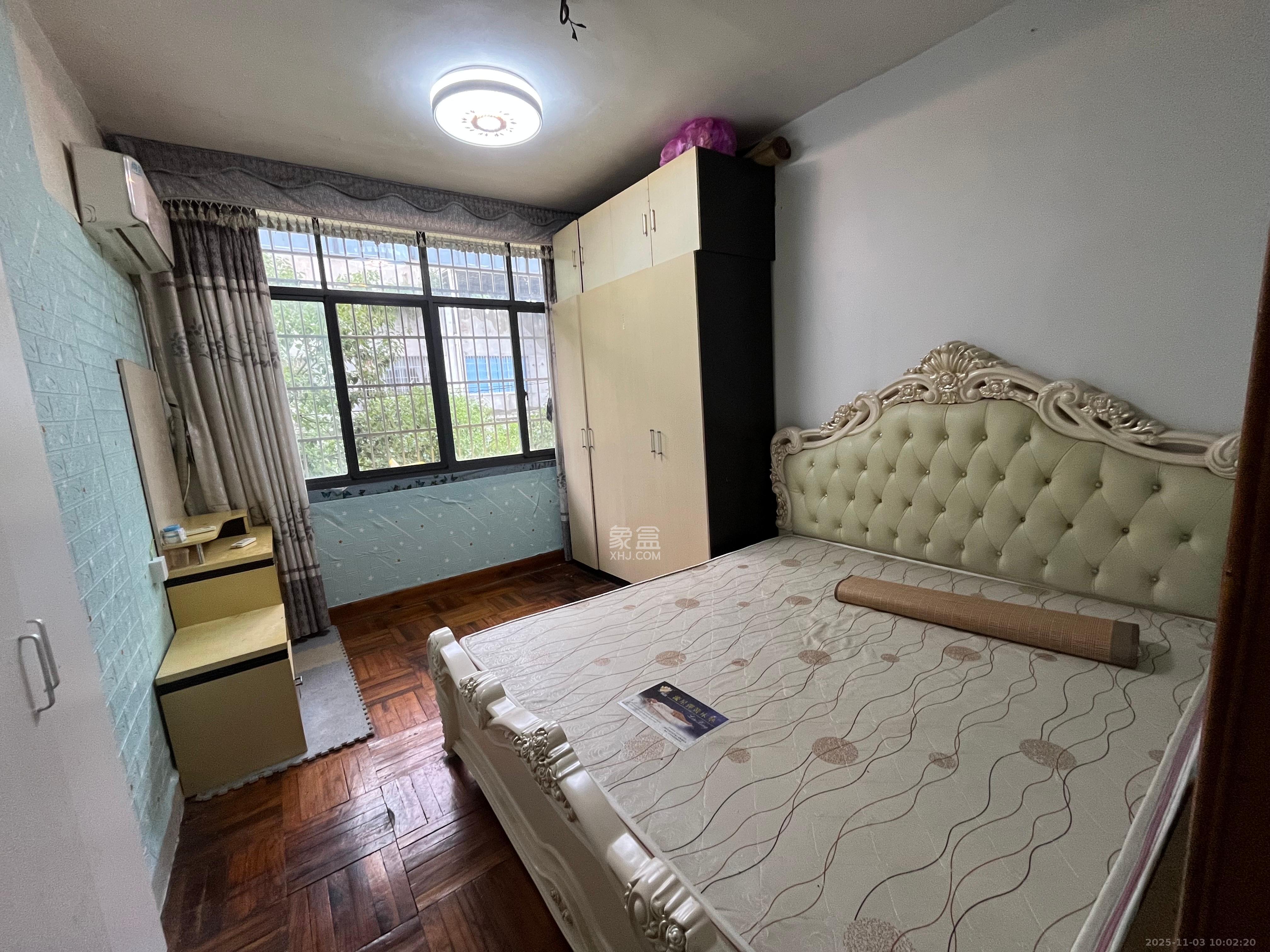 邮电新村  3室1厅1卫    1600.0元/月室内图