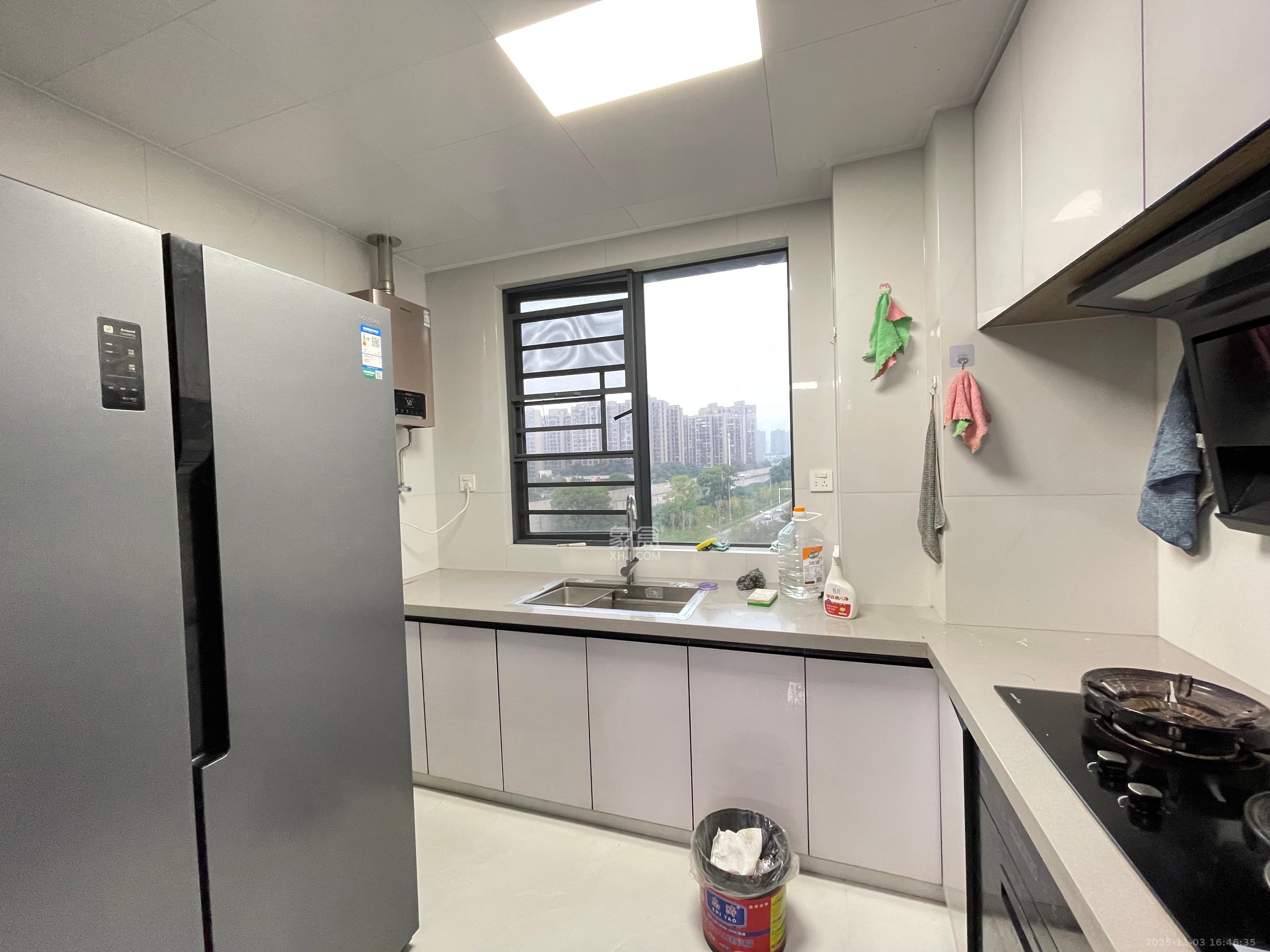 旭日嘉苑  3室1厅2卫    3400.0元/月室内图