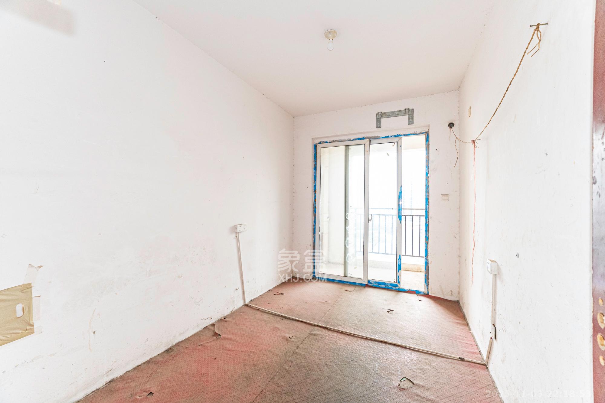 波隆城市花园 3室2厅2卫 52.8万 波隆城市花园 3室2厅2卫 52.8万卧室