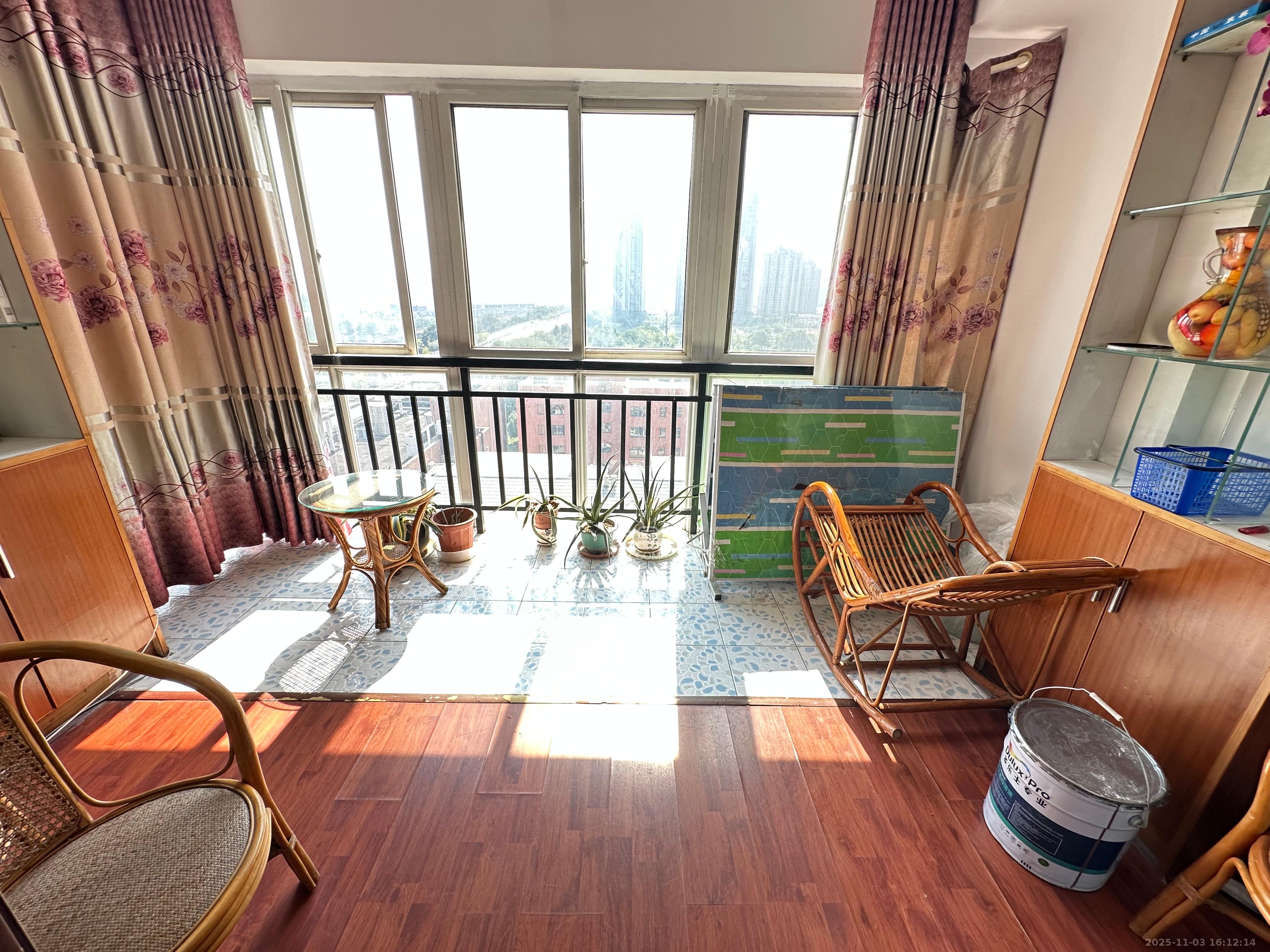 银港佳园 3室2厅2卫 1600.0元/月 银港佳园 3室2厅2卫 1600.0元/月室内图