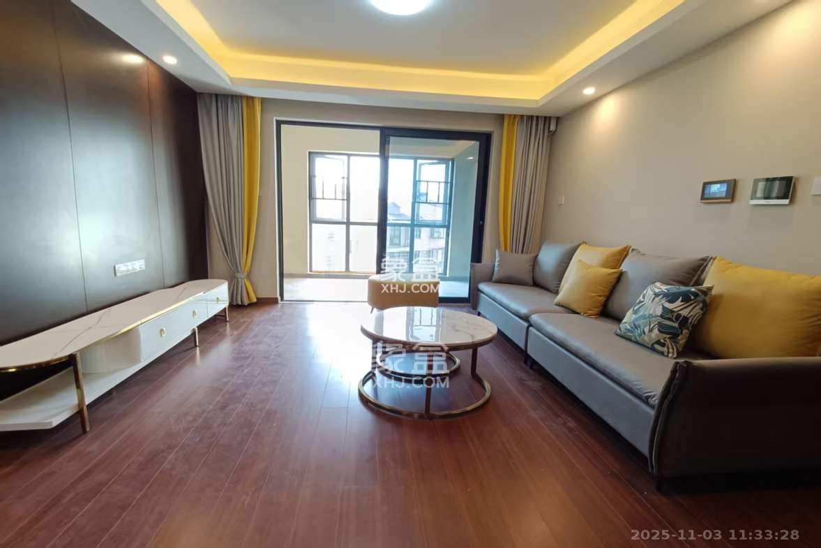 荣泰广场 3室2厅2卫 2800.0元/月 荣泰广场 3室2厅2卫 2800.0元/月室内图