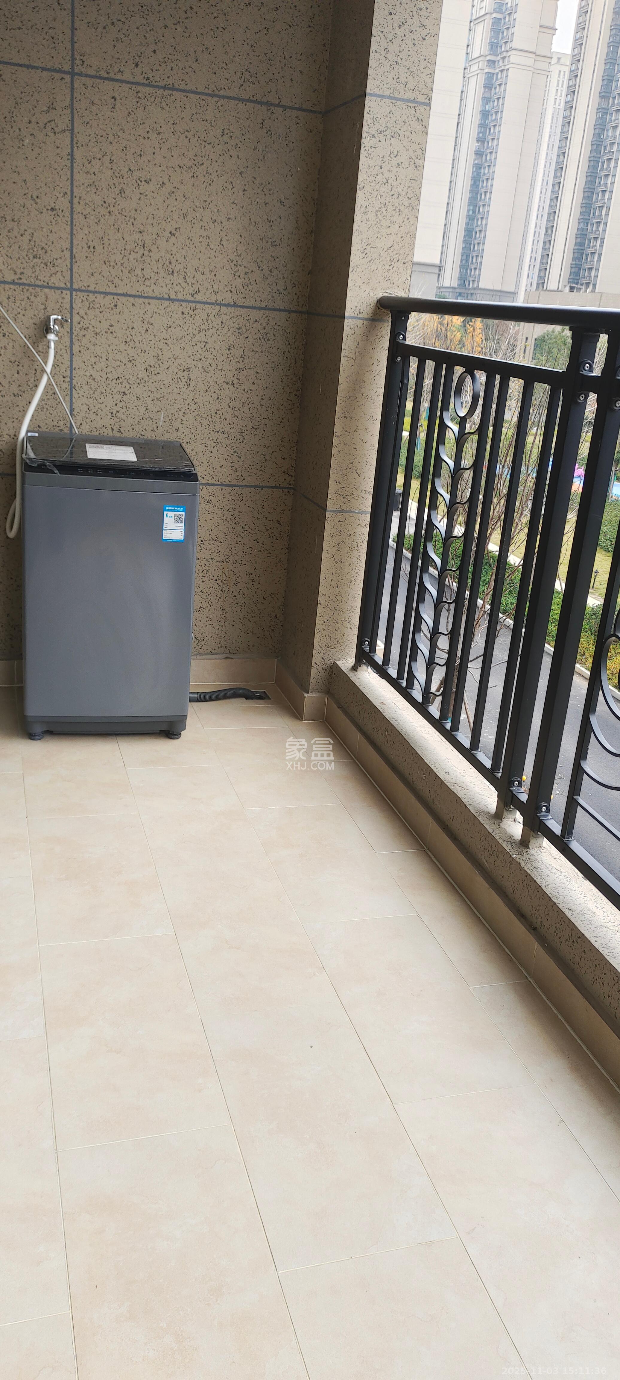 恒大江湾  3室2厅1卫    2800.0元/月室内图