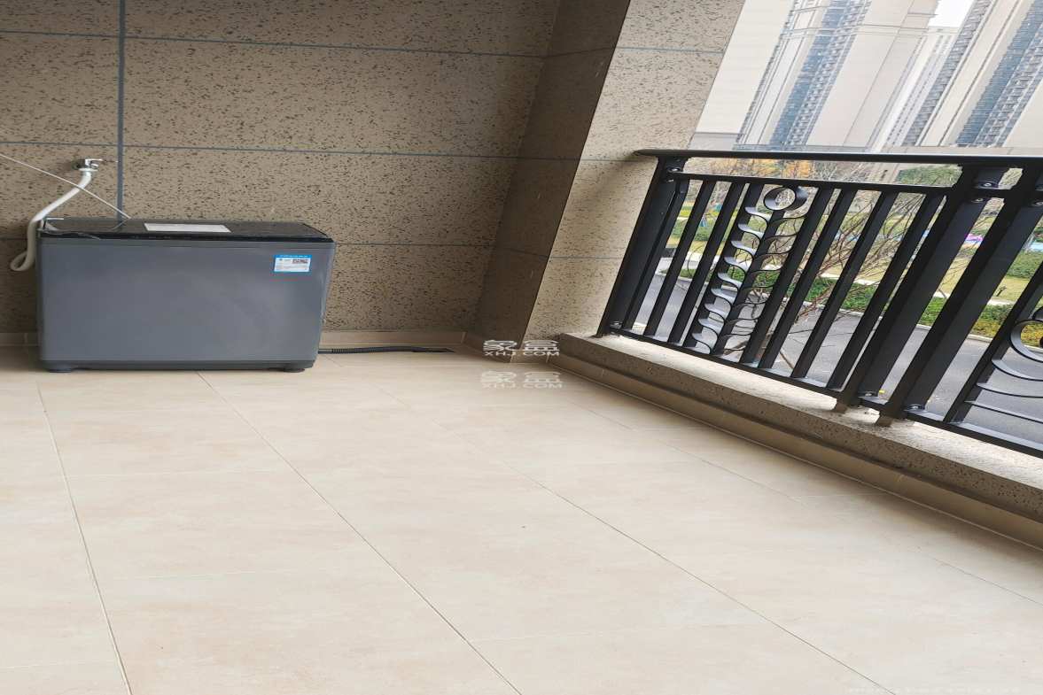 恒大江湾 3室2厅1卫 2800.0元/月 恒大江湾 3室2厅1卫 2800.0元/月室内图