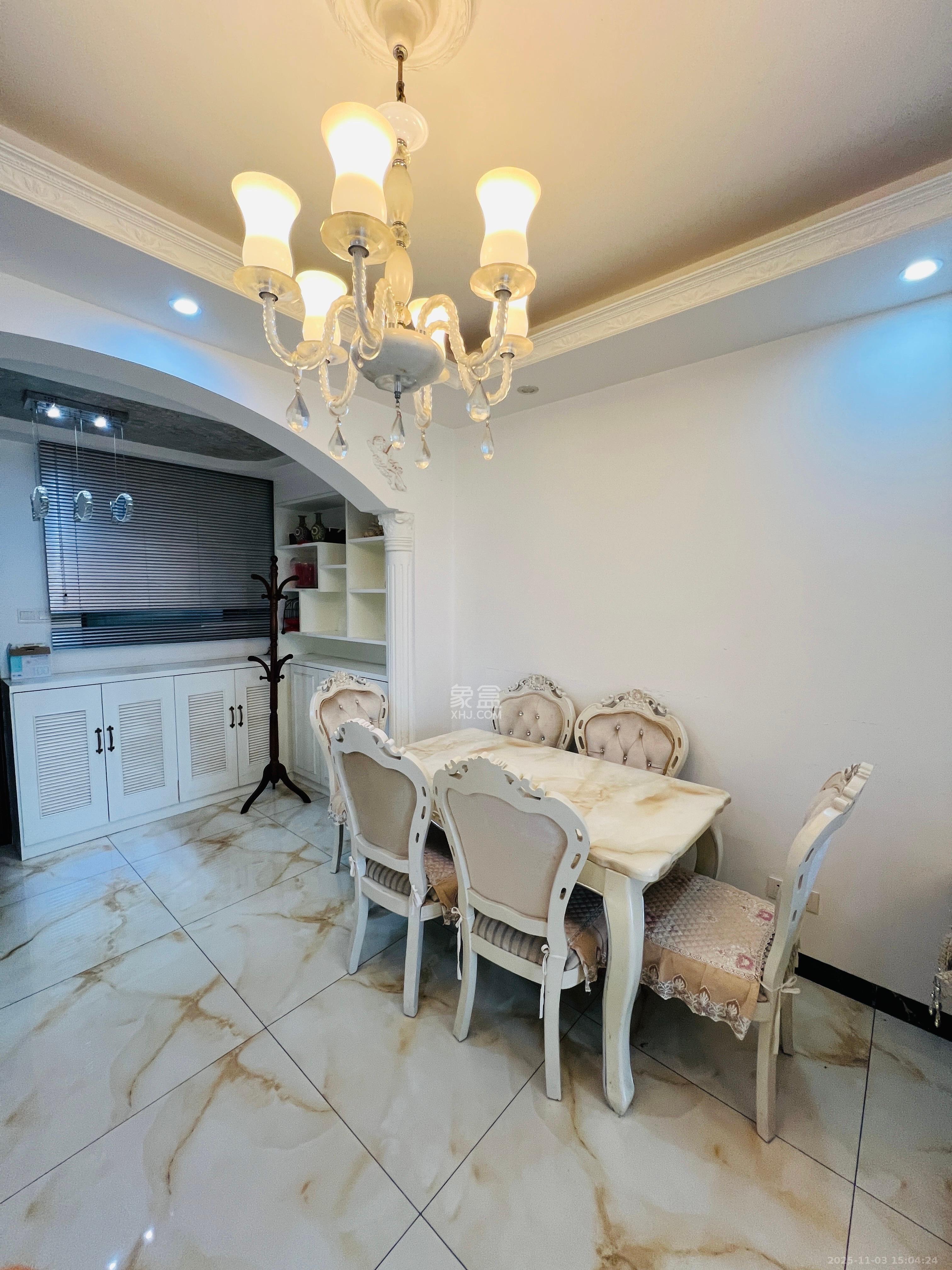 欧莱雅郡 2室1厅1卫 2000.0元/月 欧莱雅郡 2室1厅1卫 2000.0元/月室内图