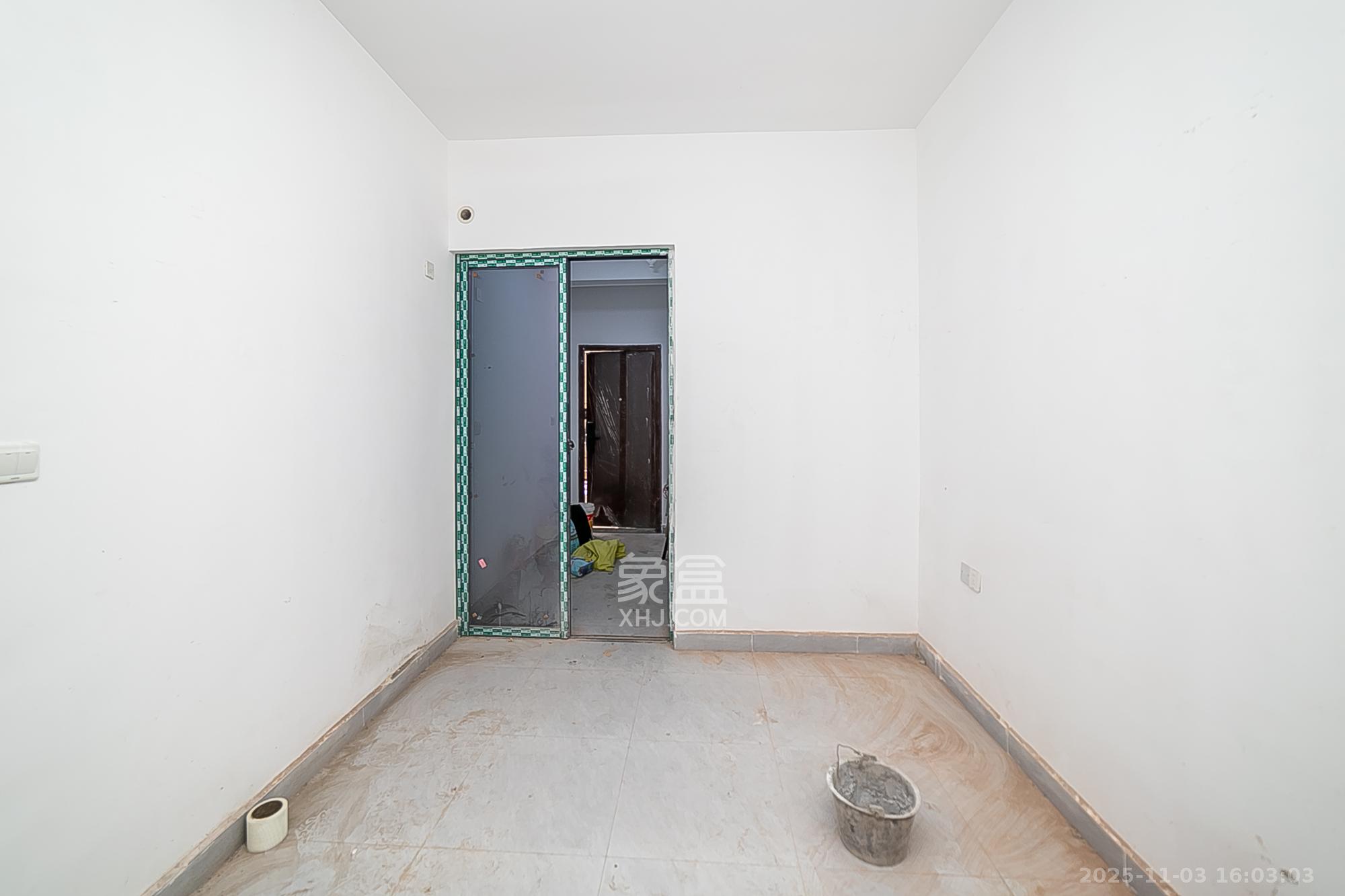 湖开小区(湖南开关厂宿舍)/南大桥社区 2室2厅1卫 45.0万 湖开小区(湖南开关厂宿舍)/南大桥社区 2室2厅1卫 45.0万客厅