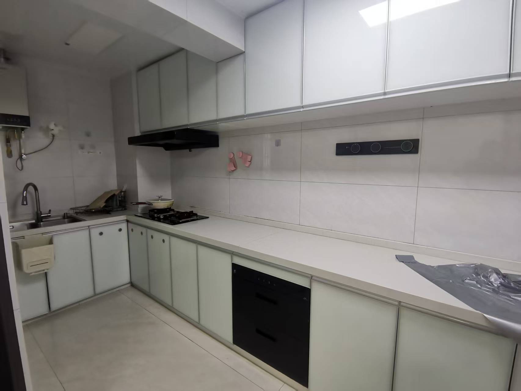 海航城  4室2厅2卫    3000.0元/月室内图