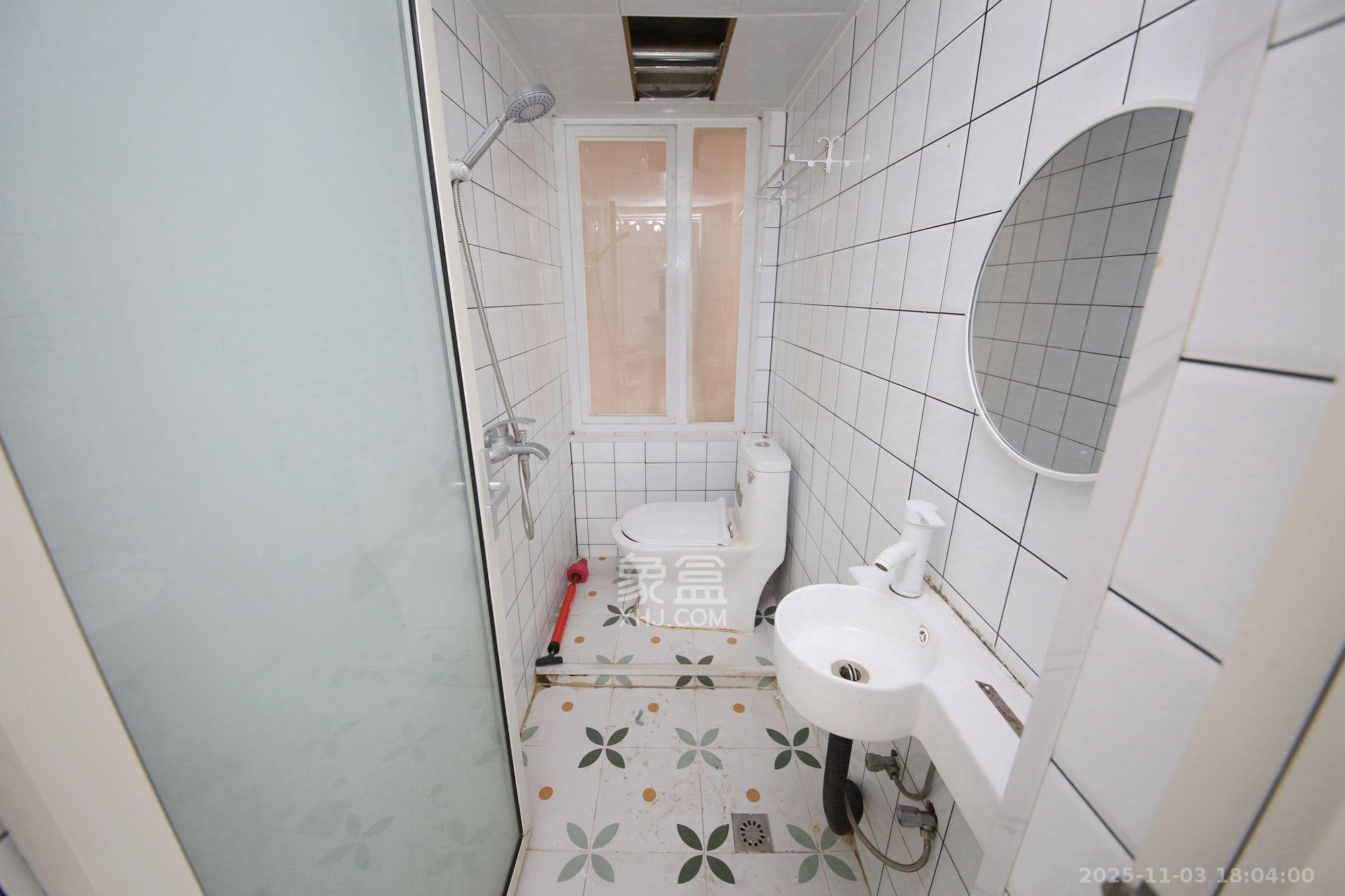 汇源大厦  1室2厅1卫    3500.0元/月室内图