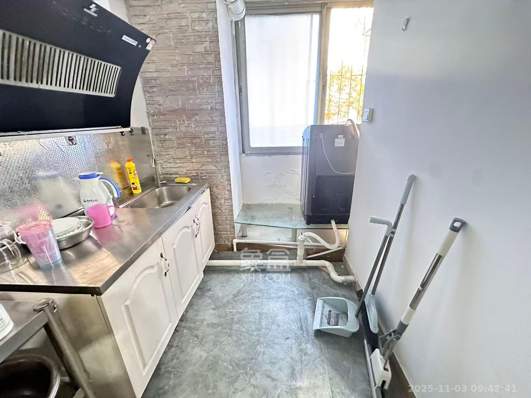 新兴小区（杨家山社区）  1室1厅1卫    1200.0元/月室内图