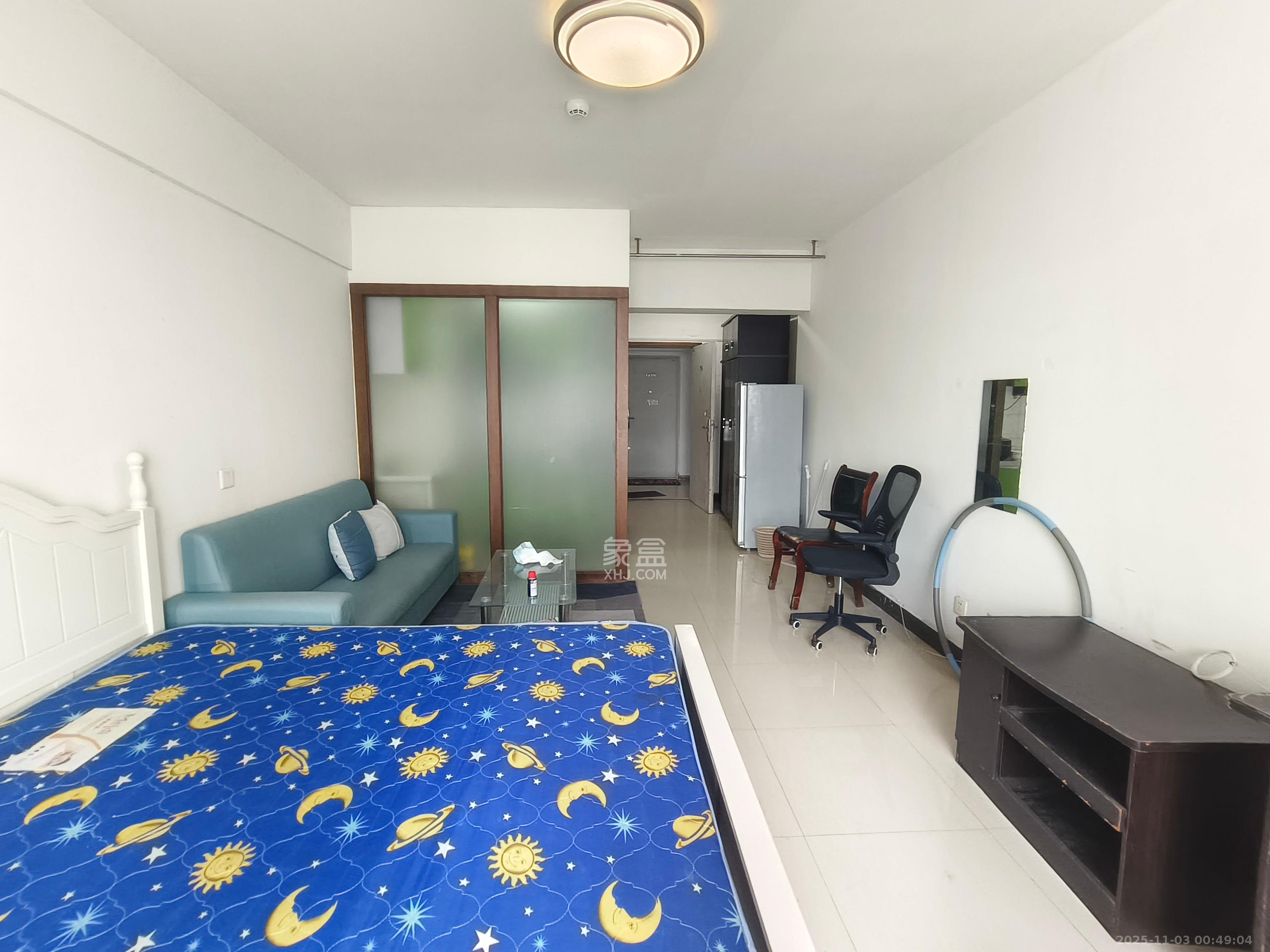 三万英尺  1室1厅1卫    1400.0元/月室内图