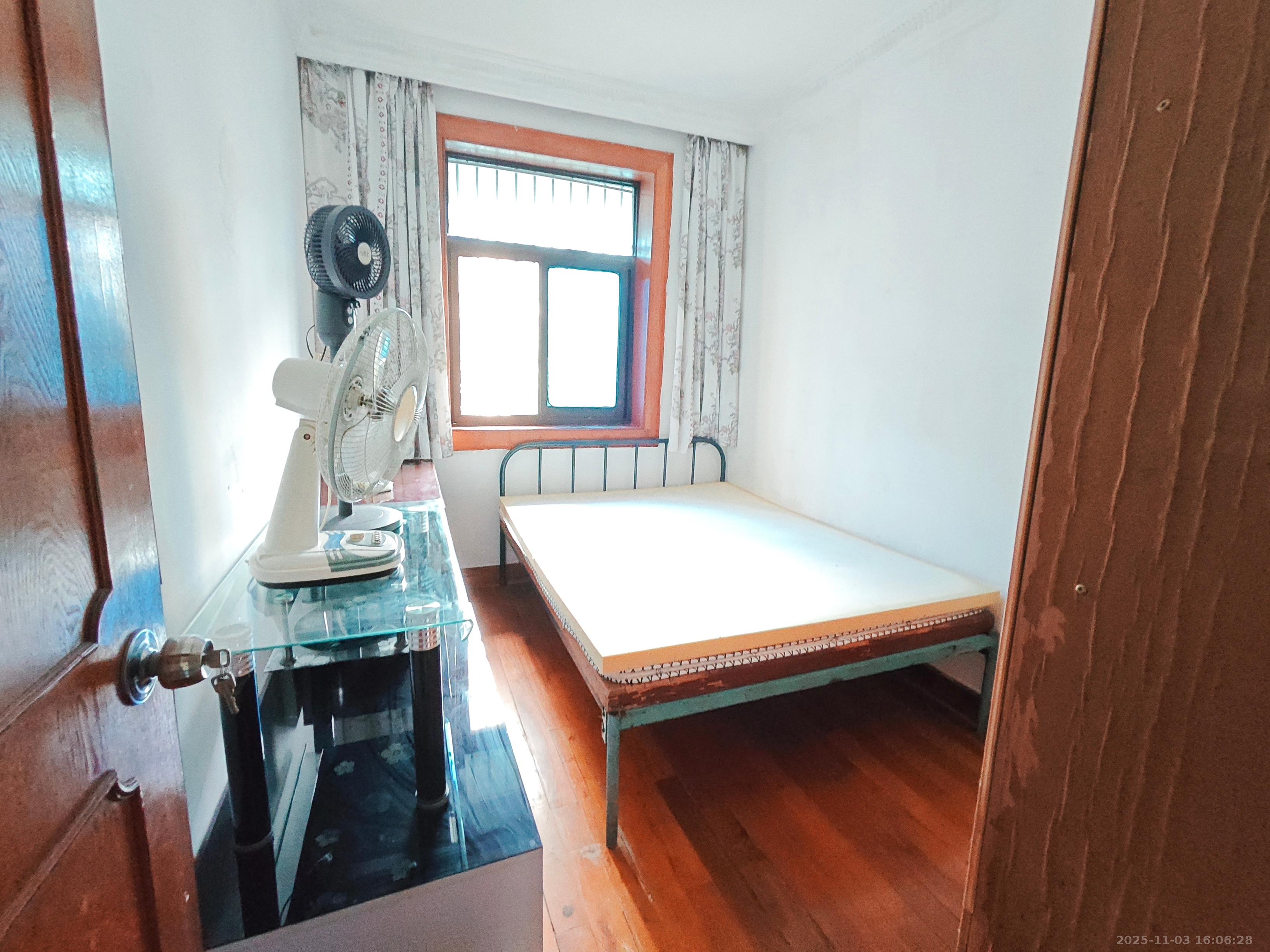 航天大院 2室1厅1卫 1300.0元/月 航天大院 2室1厅1卫 1300.0元/月室内图