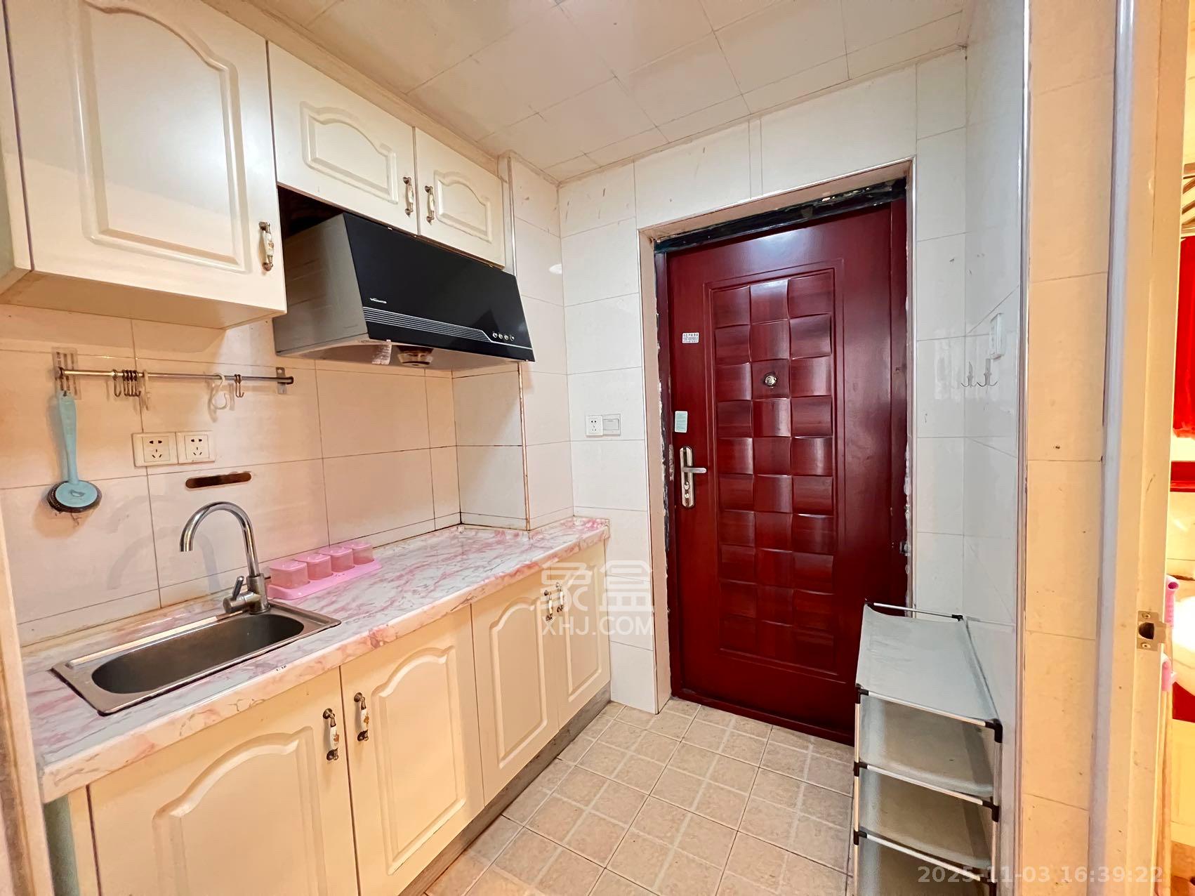 蝴蝶谷  1室1厅1卫    1000.0元/月室内图