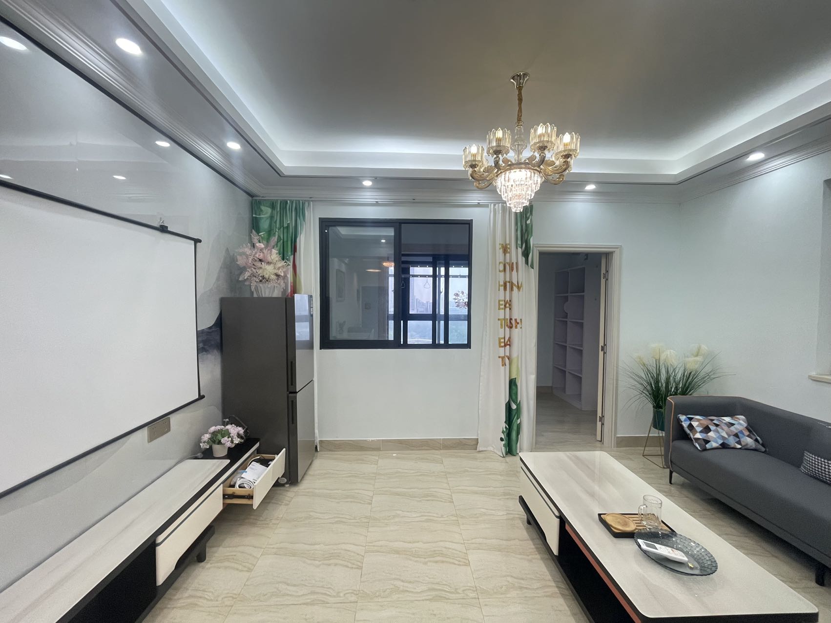 宝华海景 2室1厅1卫 3000.0元/月 宝华海景 2室1厅1卫 3000.0元/月室内图