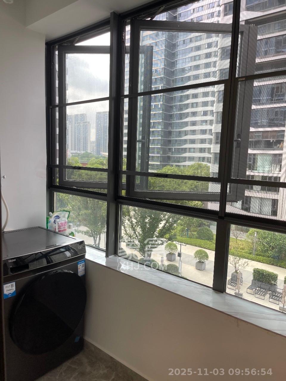 复地滨江金融中心  4室2厅2卫    5000.0元/月室内图