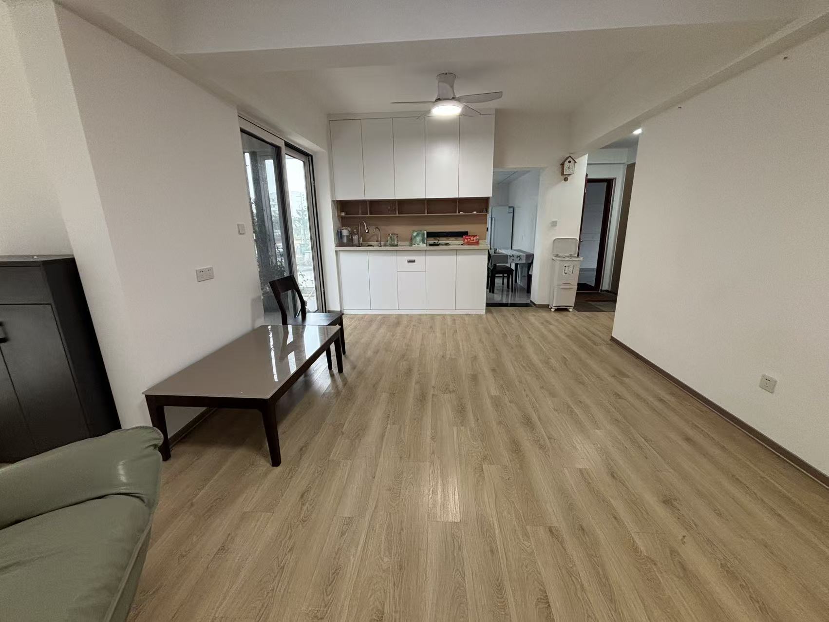 博泰海畔澜庭  3室2厅2卫    2900.0元/月 博泰海畔澜庭  3室2厅2卫    2900.0元/月室内图