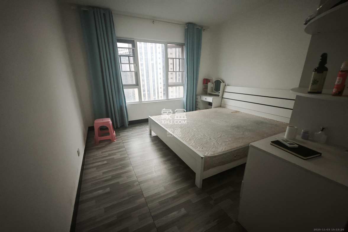 绿地之窗 4室2厅2卫 2600.0元/月 绿地之窗 4室2厅2卫 2600.0元/月室内图