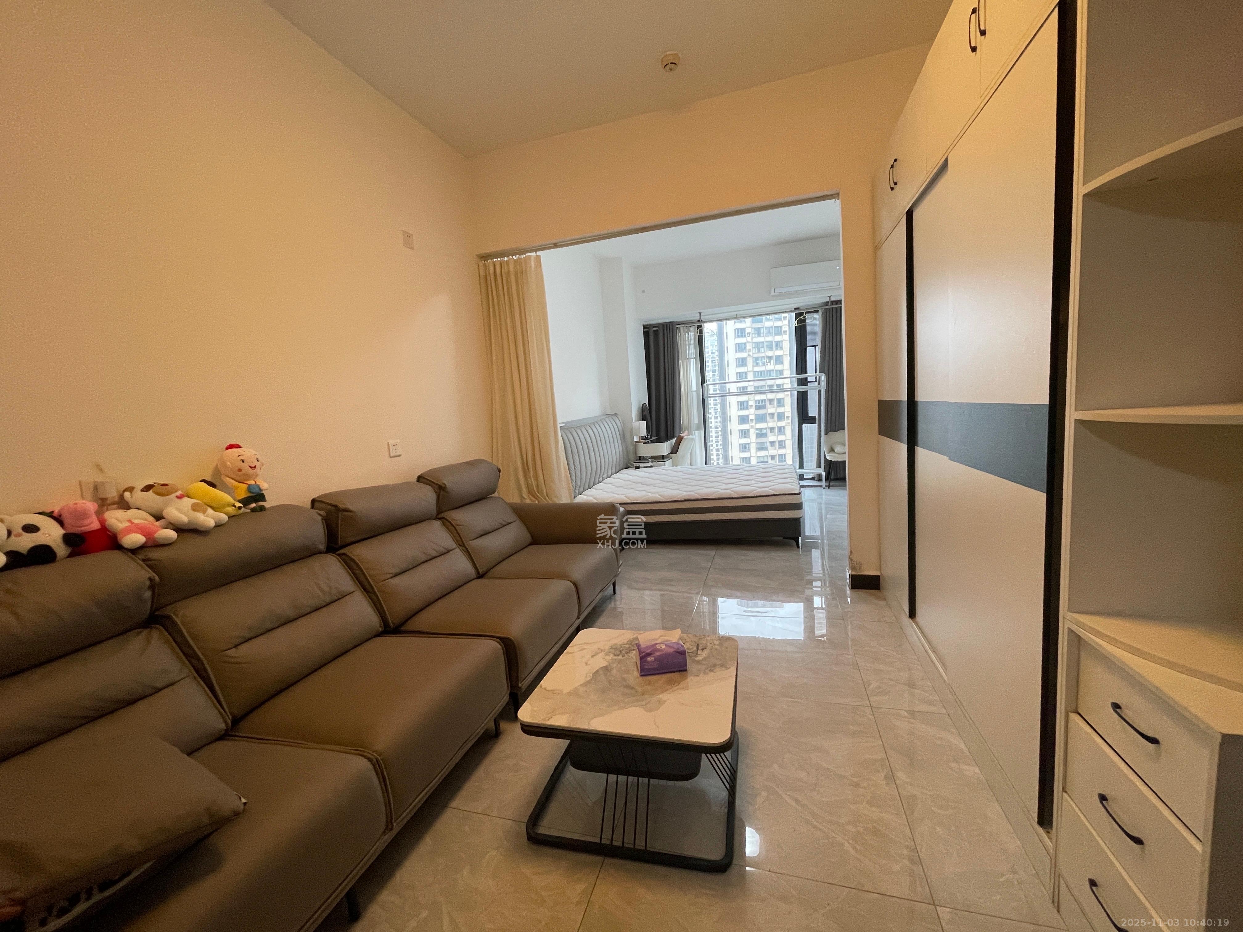 万润时光里 1室1厅1卫 1700.0元/月 万润时光里 1室1厅1卫 1700.0元/月室内图