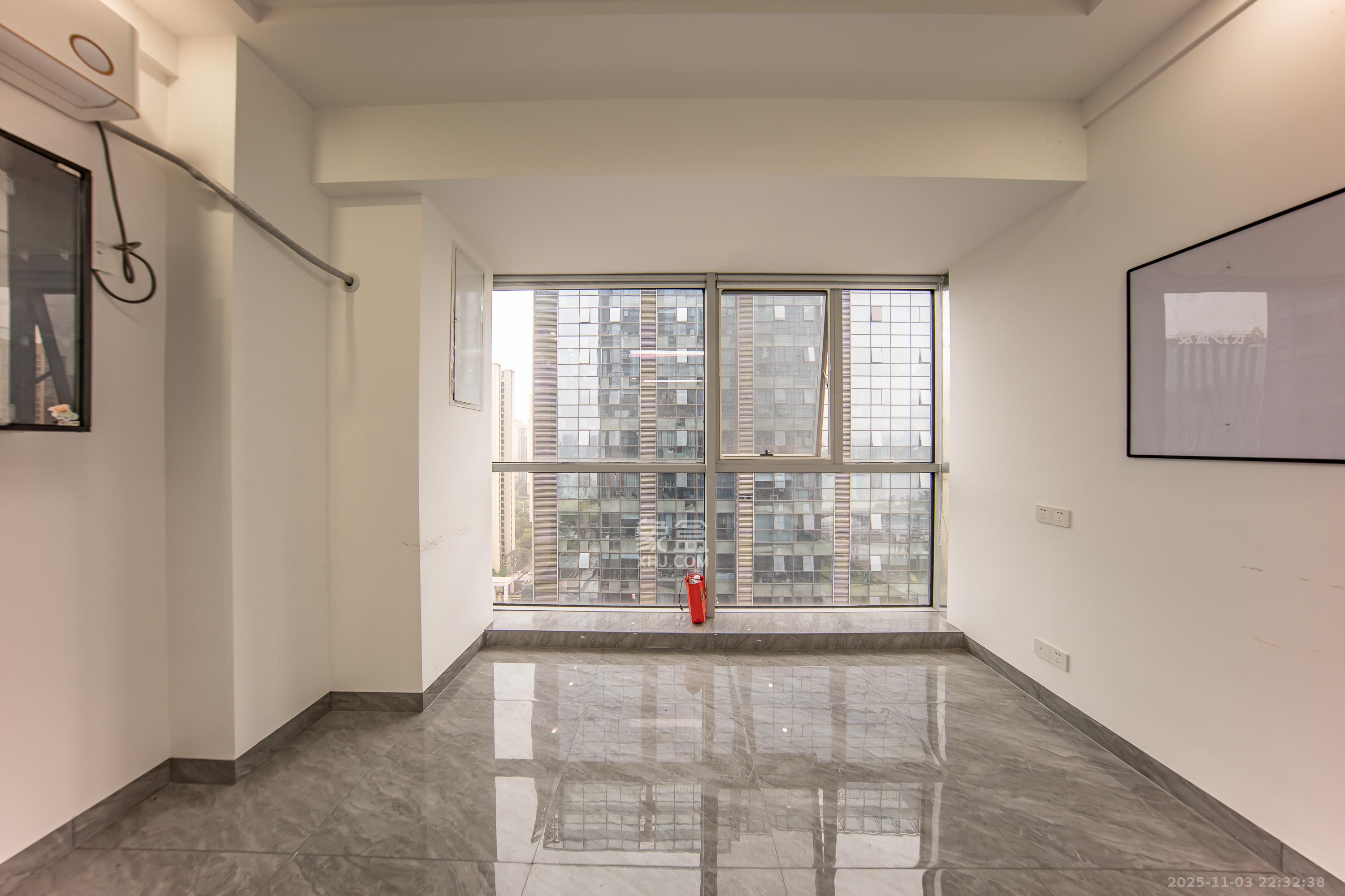 奥克斯滨仕花园（奥克斯洋湖广场/奥克斯中心）  1室1厅1卫    45.0万阳台