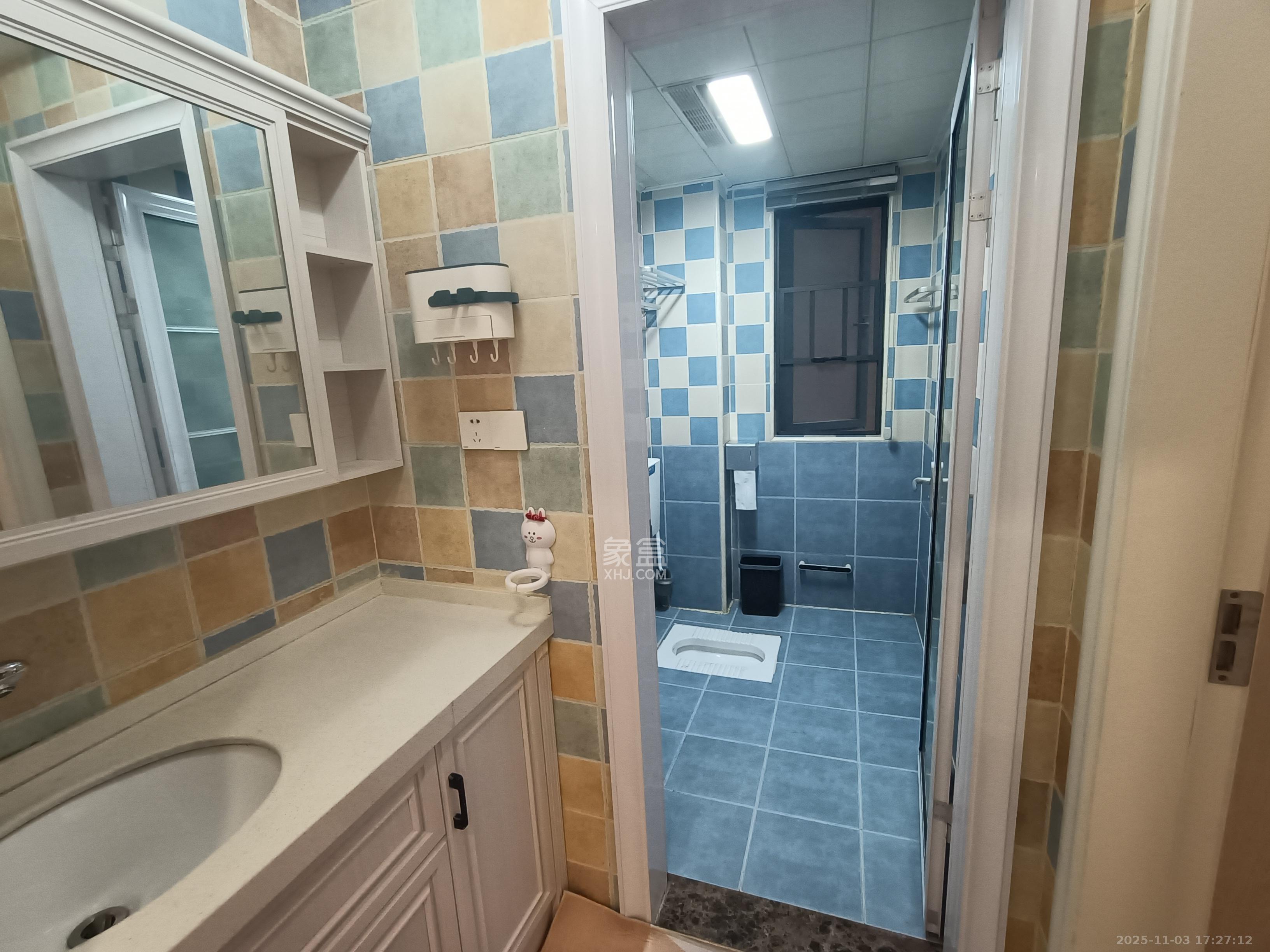 钱隆世家  3室2厅2卫    2500.0元/月室内图