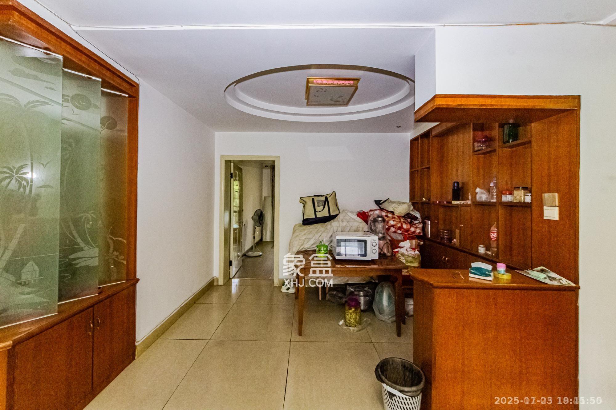 金帆江滨玫瑰园  4室2厅2卫    2300.0元/月室内图