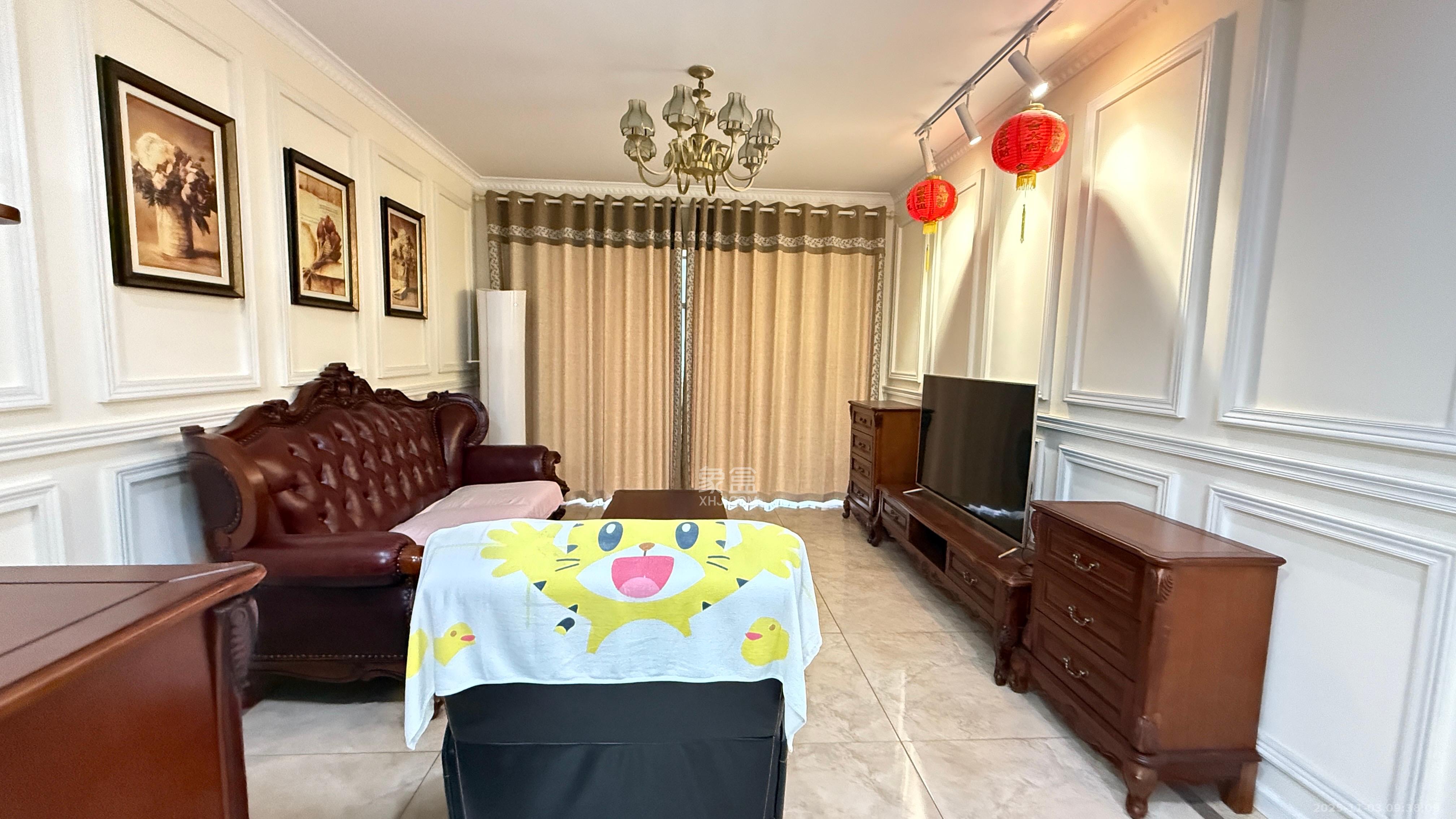 盛世景园  3室2厅1卫    43.8万客厅