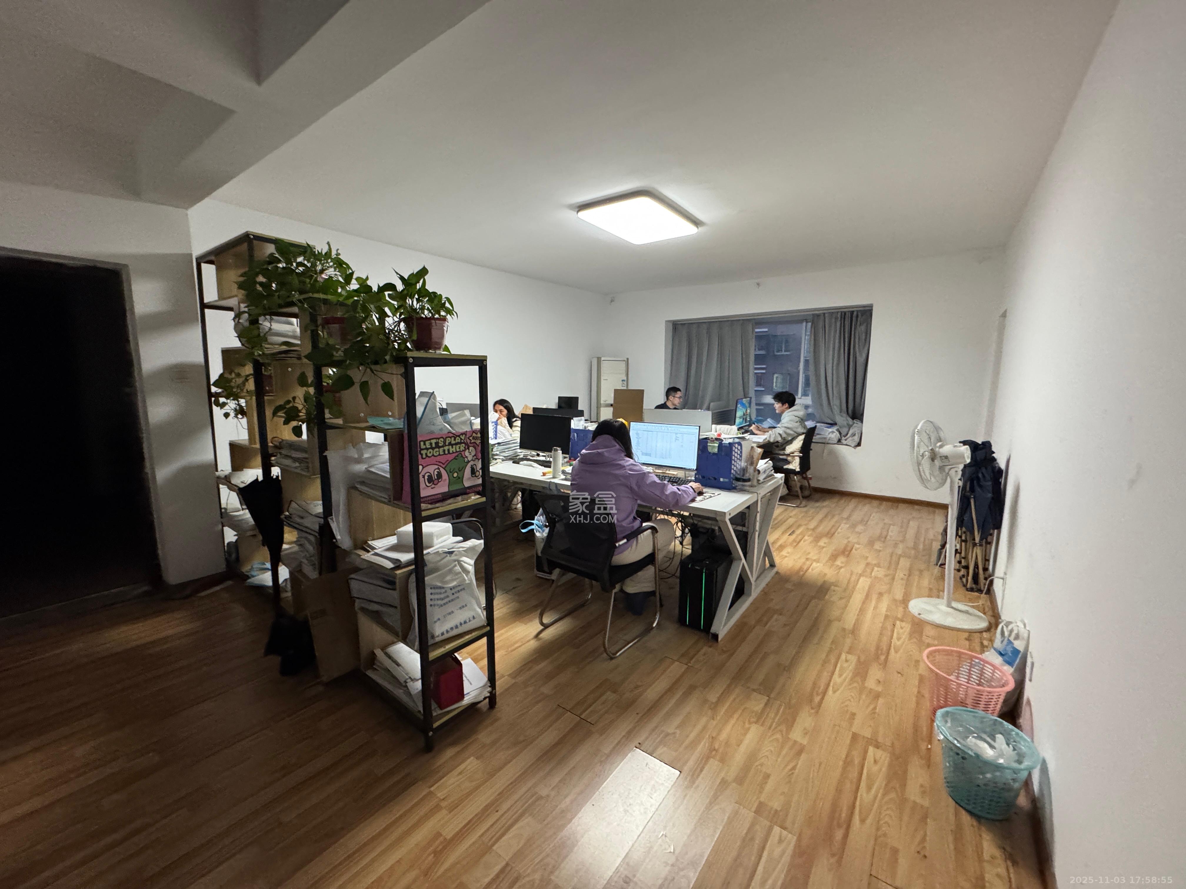 升远君尚嘉筑  5室2厅1卫    2700.0元/月