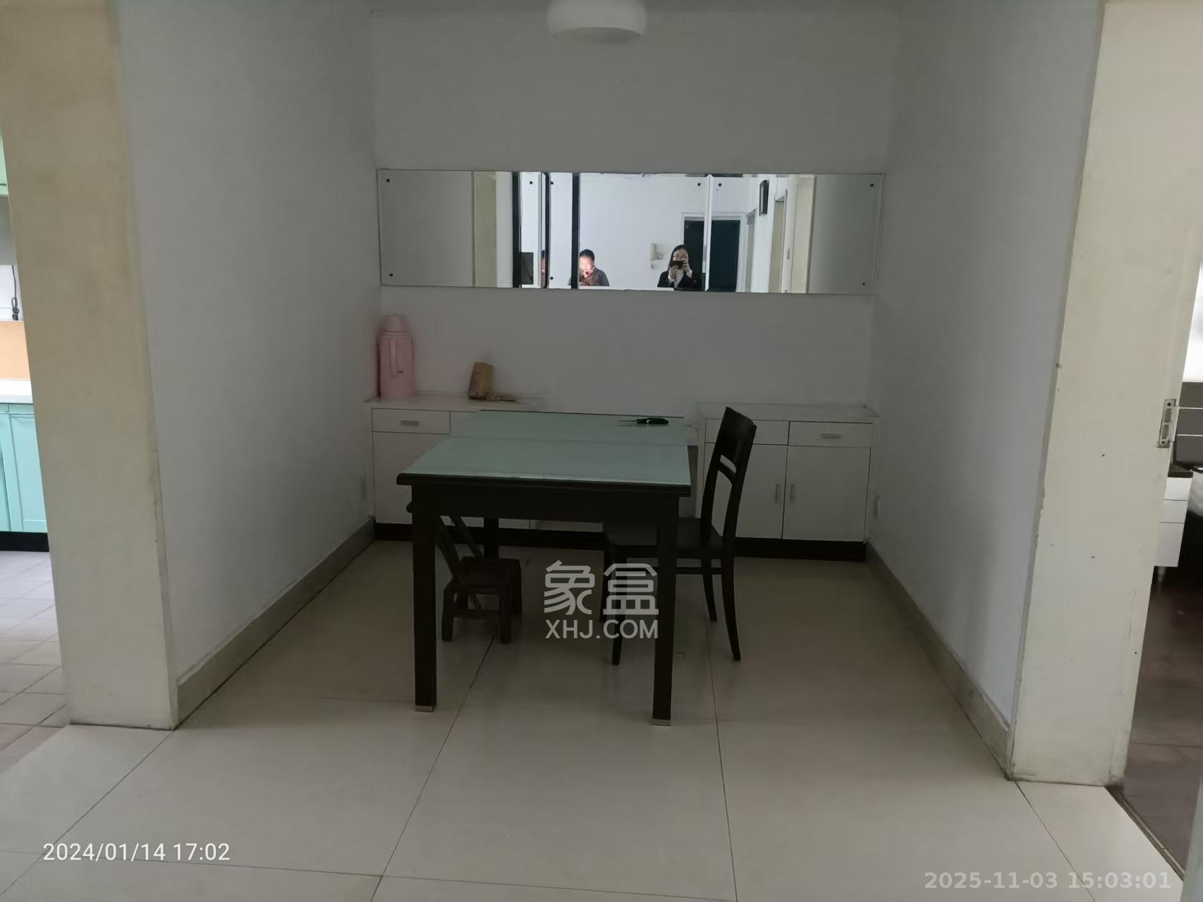 湘卫花苑  3室1厅1卫    2200.0元/月室内图