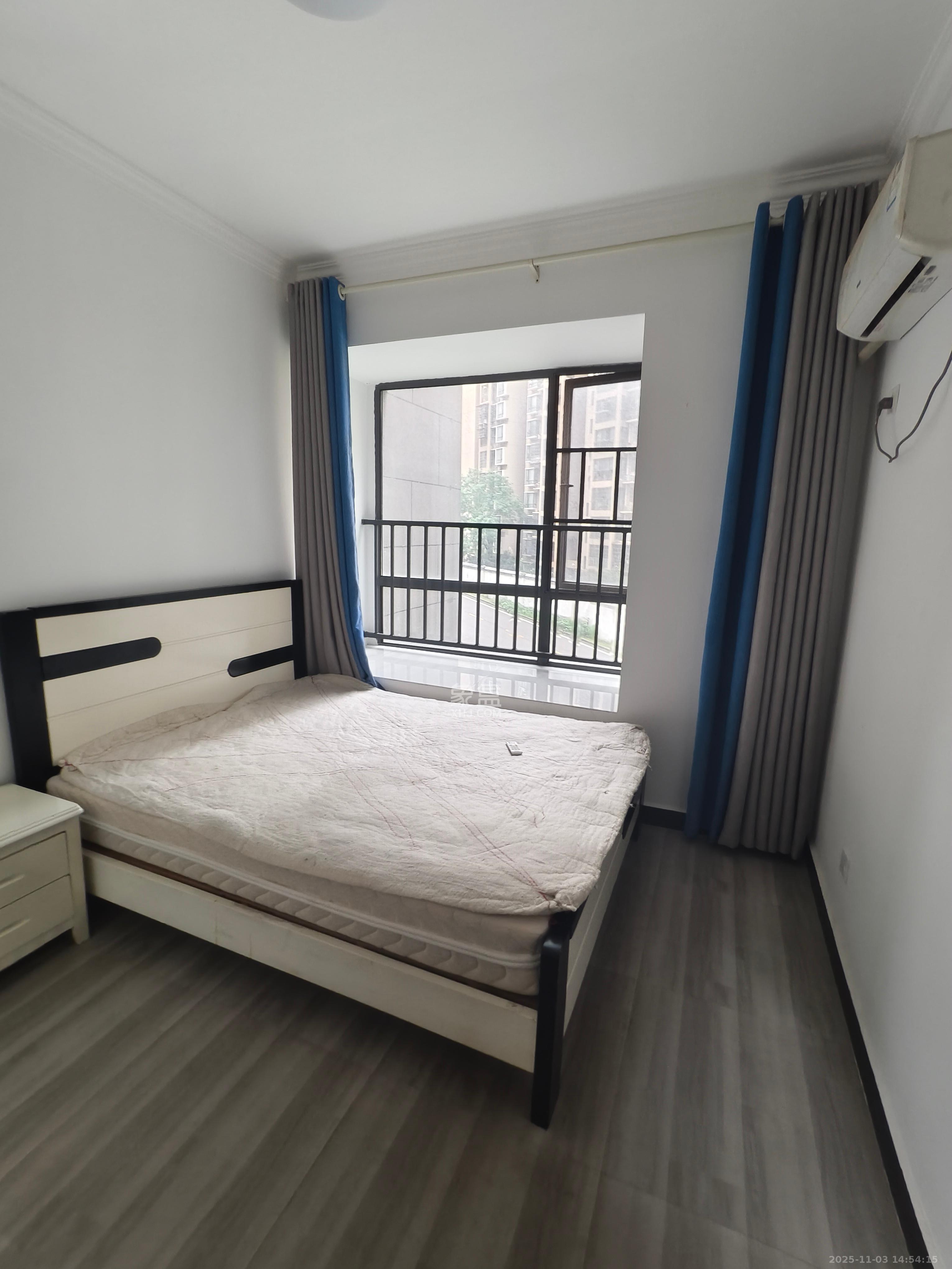 西湖鸿运佳苑 3室2厅2卫 2100.0元/月 西湖鸿运佳苑 3室2厅2卫 2100.0元/月室内图