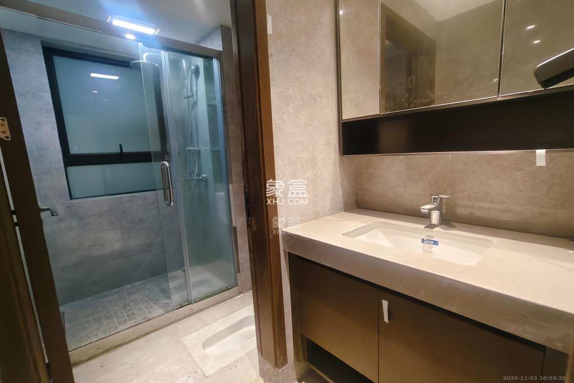 荣盛锦绣学府 4室2厅2卫 2000.0元/月 荣盛锦绣学府 4室2厅2卫 2000.0元/月室内图