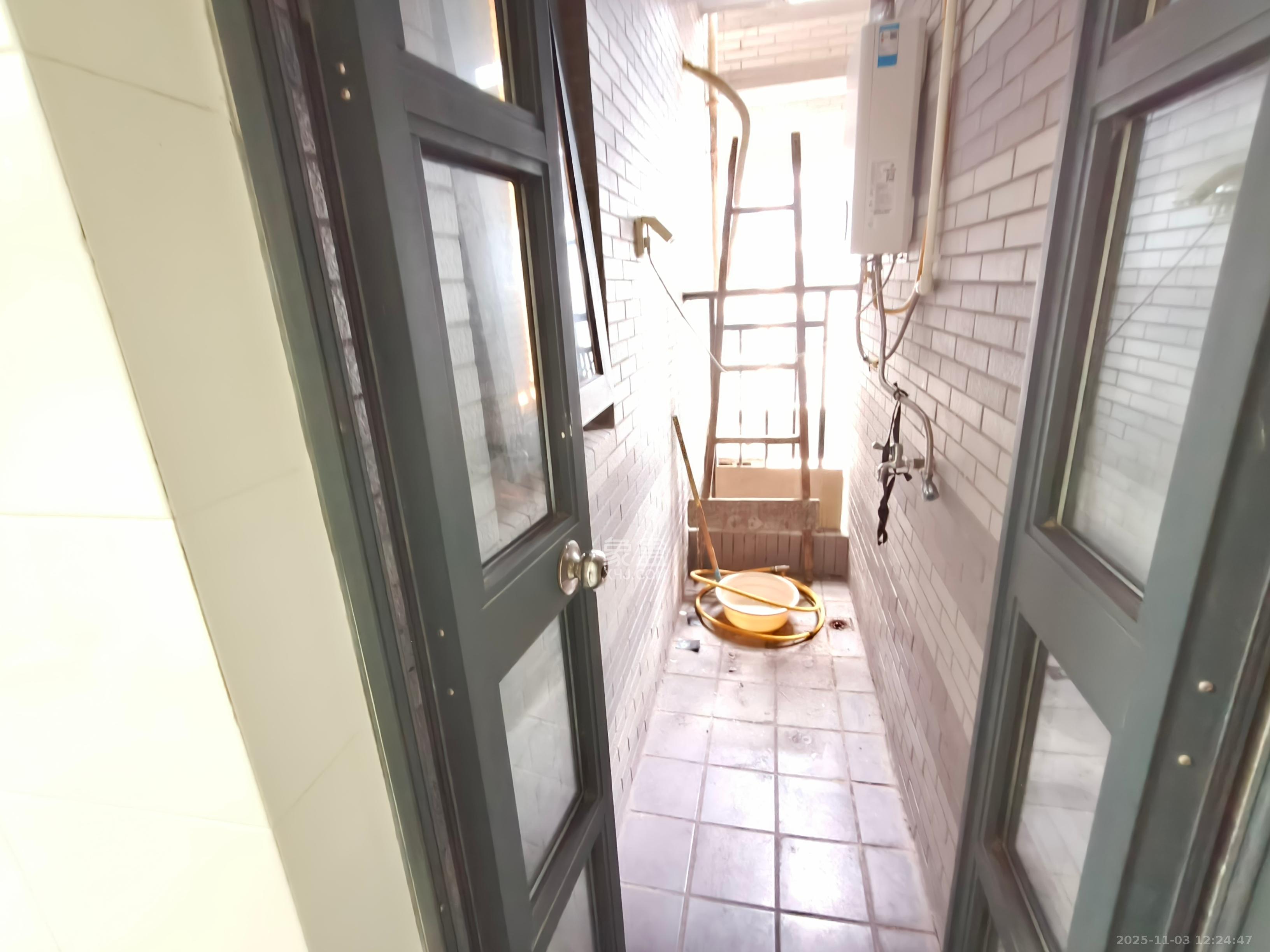 中天广场  2室1厅1卫    2800.0元/月室内图