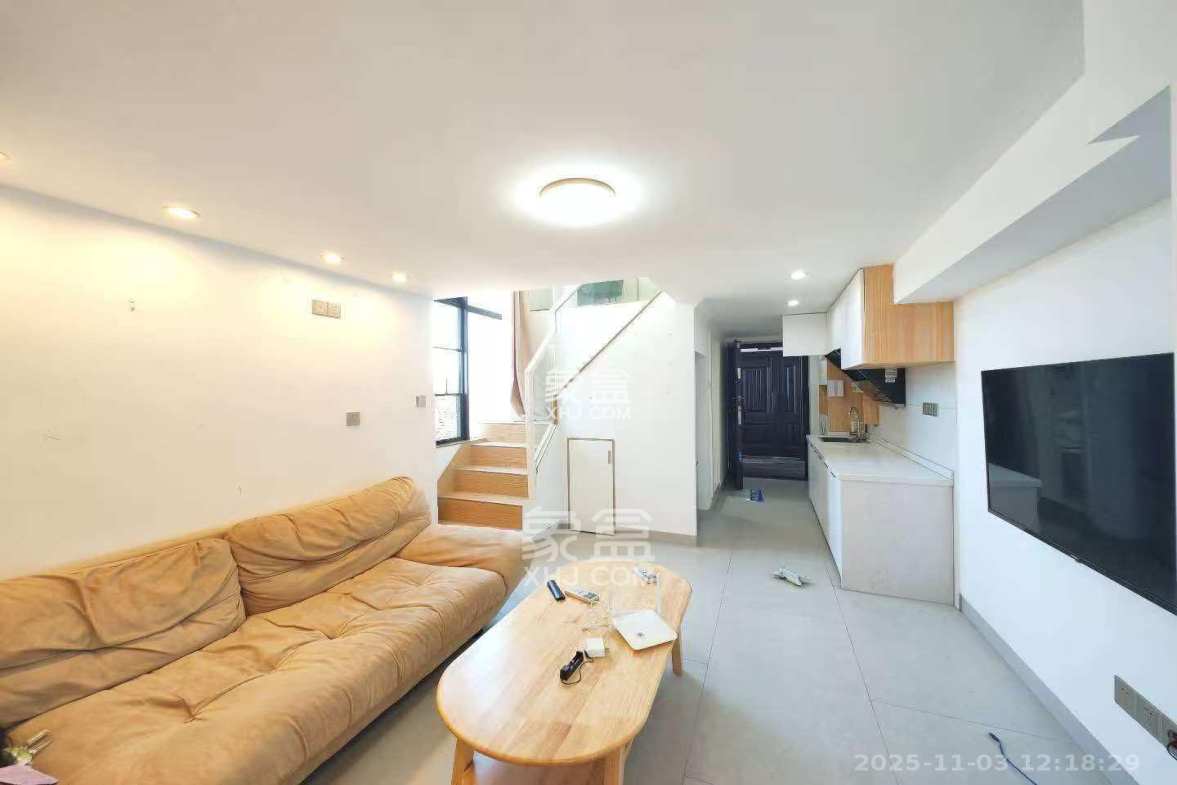 天麓轻奢国际 1室1厅1卫 1700.0元/月 天麓轻奢国际 1室1厅1卫 1700.0元/月室内图